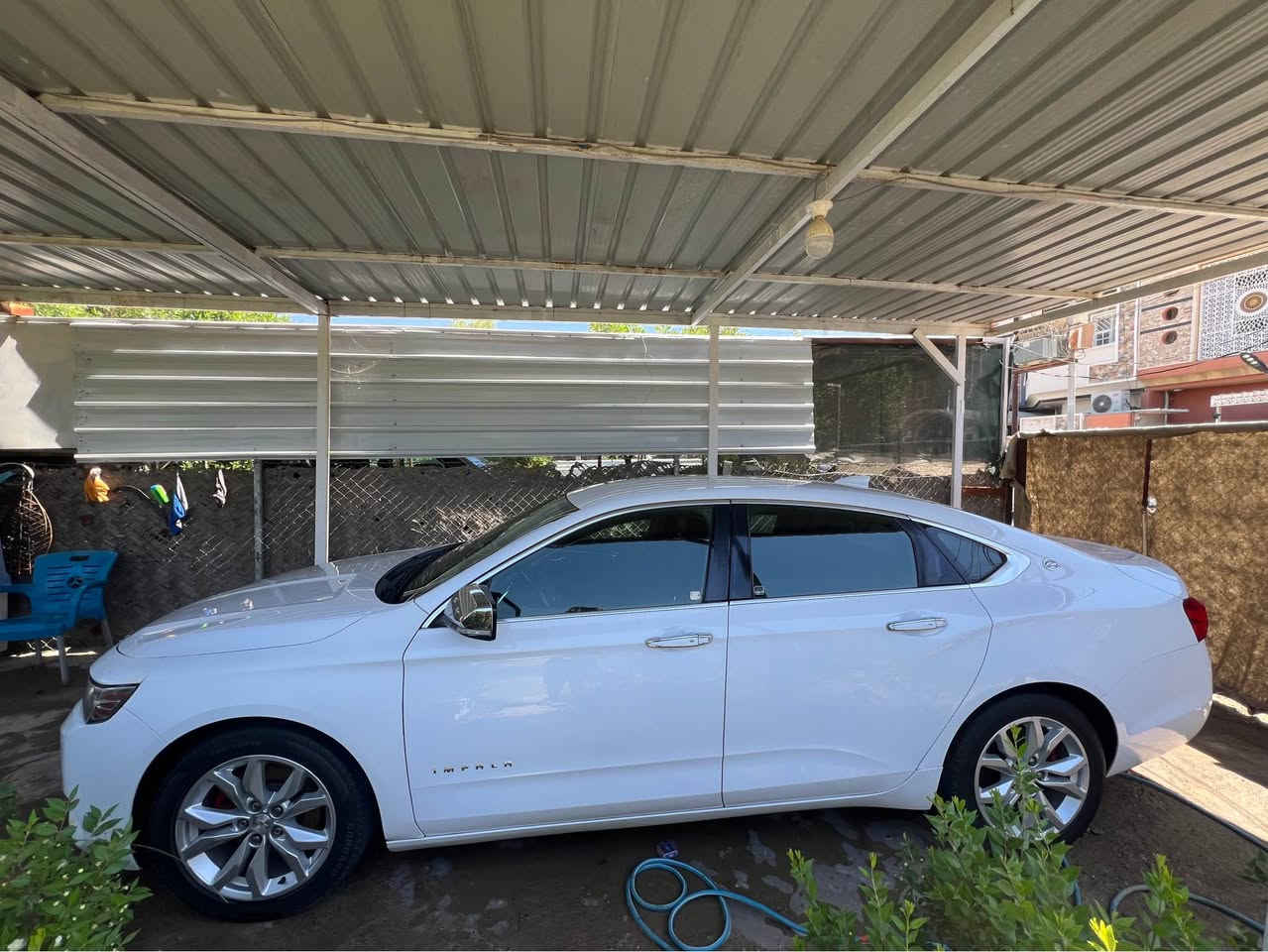 السلام عليكم 
امبالا 2018 Lt
مكينه V6 3600 بساتم مسلحه المرغوب 
محرك كير صدر كهربائيات شرط الفحص وين ميعجبك
مواصفات ،، 5 بصمات  تشغيل عن بعد سايد بريك دكمه تحكمات ستيرن ومواصفات هوايه معروفه بال LT سستم سماعات تخم تيارات باتري جديد  ادامه كامله من محرك وصدر ترايك وين متريد شرط الفحص 
بجم كبس حادثها موضح بالصور بابيبن مبدلات بلاديه نفس لون بدون شواصي ودواخل وباب خلف الصدر وشويه جاملغ انشخط تبلدت الباب وعلى كد شخط صبغ  
بأسمي سياره رقم دولي تحويل اي محافظه 
مكان سياره 
ديالى -هبهب
***********
معروضه 125$ وبيها مجال بغداد, العراق
