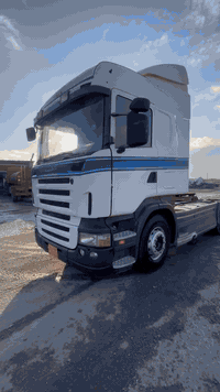 سلام عليكم
اسكانيا موديل ٢٠٠٦ فلات بسنوية

السعر ١٤٥ ورقة و مجال قليل

مكان اربيل 

ملاحظة سيارة بدون تحويل  فقط وكالة

***********

***********
