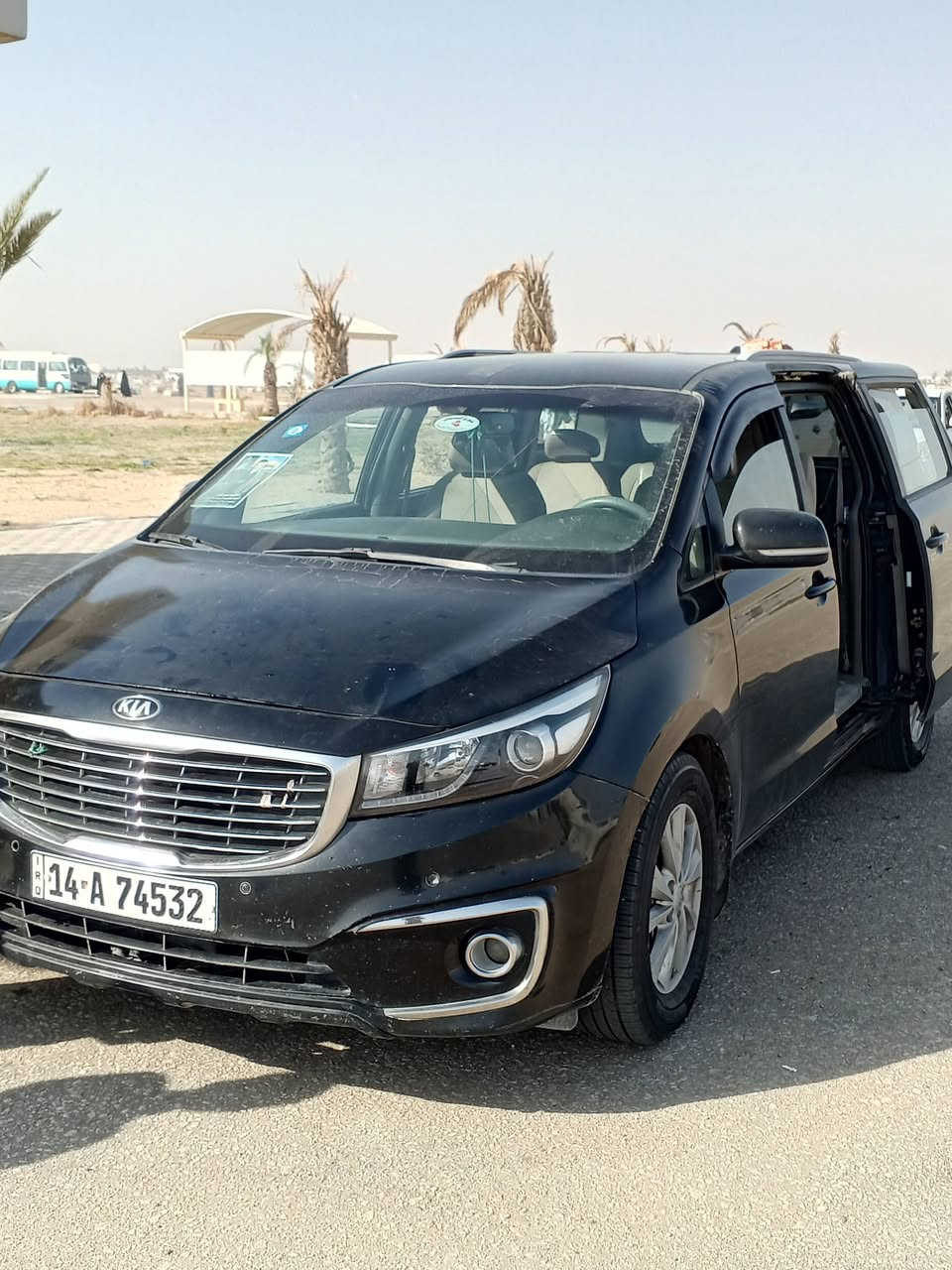 كيا سيدونا اللون اسود 15ضربت الوارد جاملق الامامي بقية التفاصيل اتصل ***********
