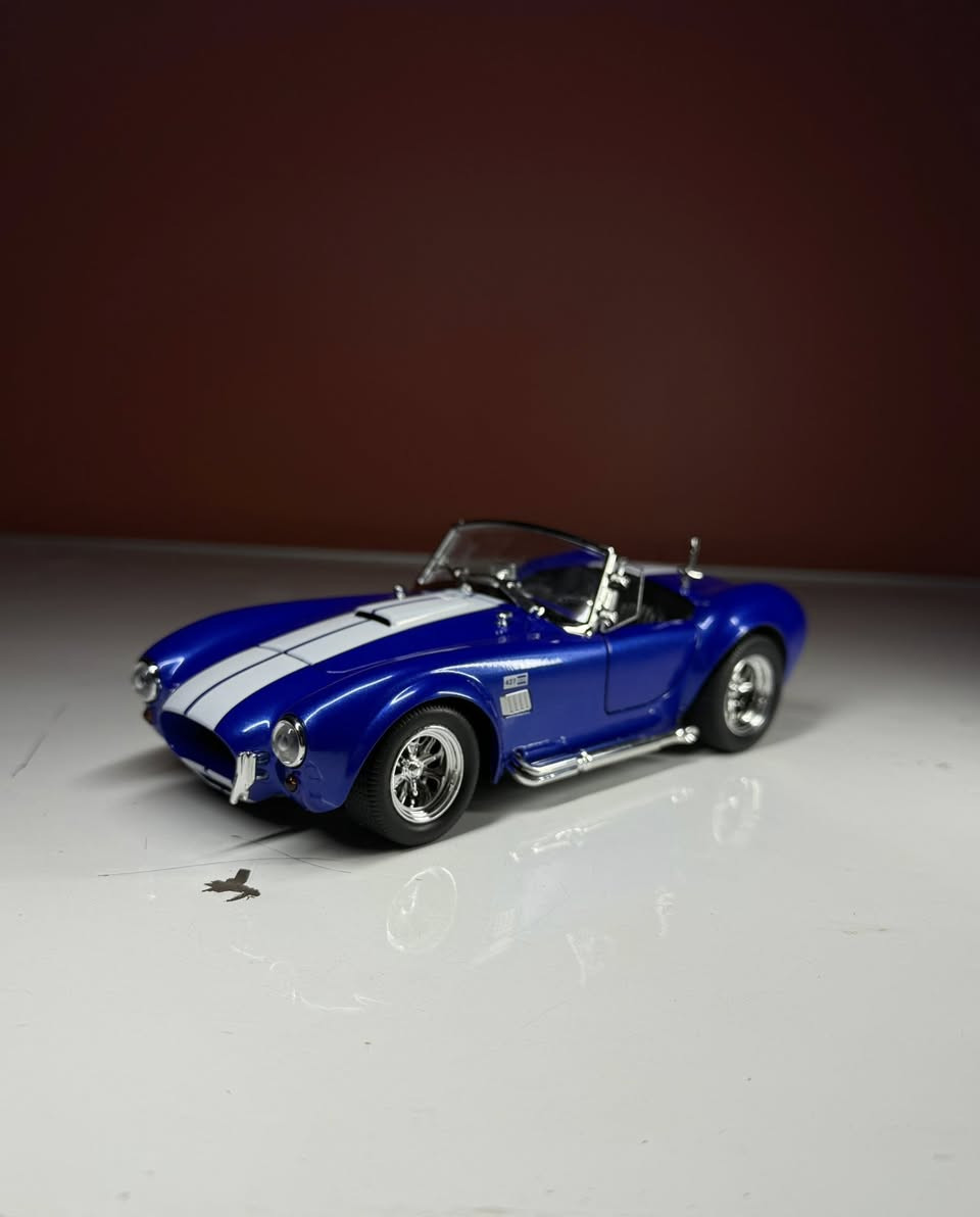 اليوم ويانة من اجمل السيارات الماسل كار الأمريكي🦾👊🏻 

شيلبي كوبرا 
Shelby Cobra 427🇺🇸
موديل 1960
انتاج شركةchezhi

حجم 1:24
سعر 20الف

متوفرة توصيل لكل المحافظات 5الاف 
للتواصل واتساب*********** 
#عالم_المصغرات_والمجسمات #tsar_store  
#shelby    #cobra #chezh
