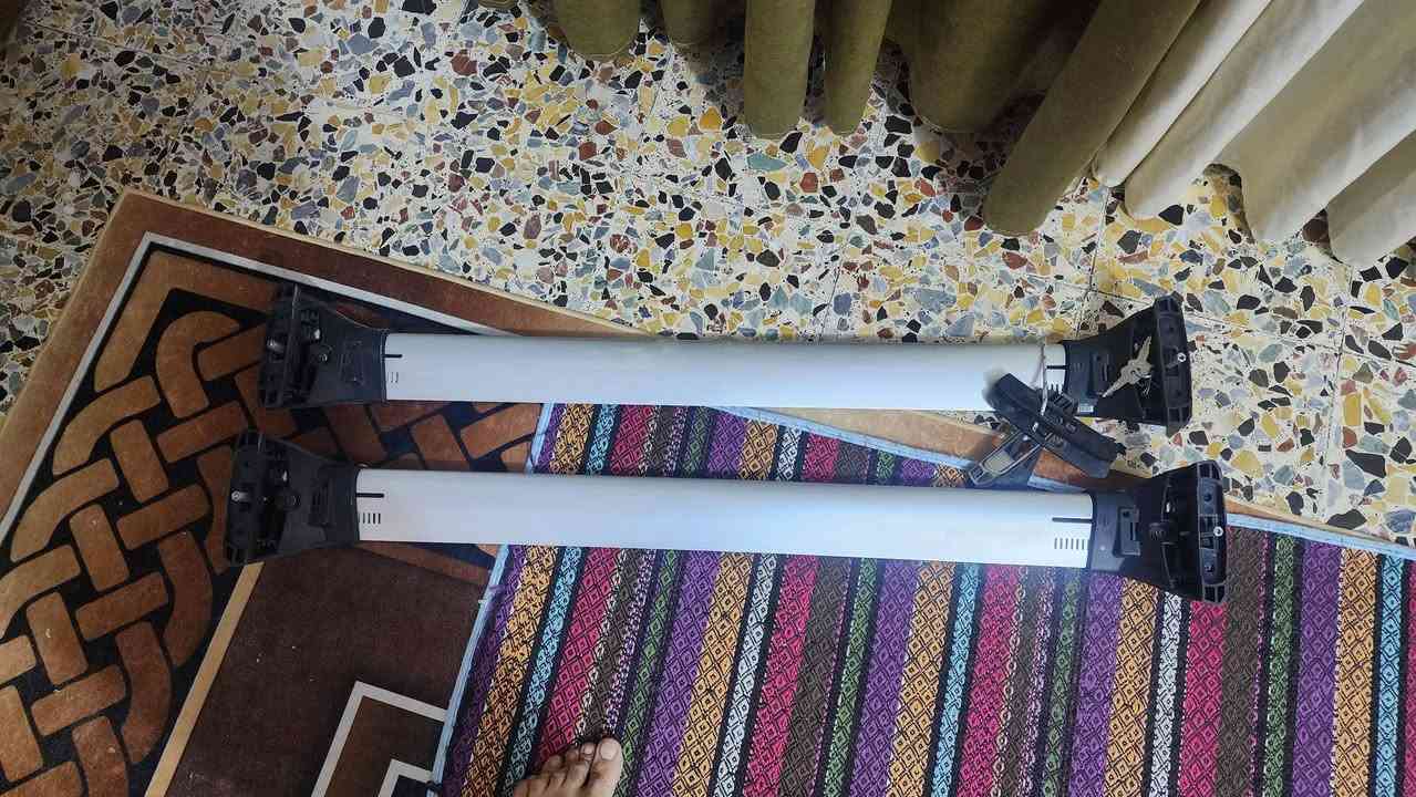 السلام عليكم  راكات سيليتوز ٢٢ فم فوق  اصليات كاملات مع البراغي والمفاتيح  ولاستيك سعر١٢٥مكان بغداد  ***********
