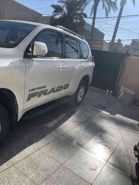 سلام وعليكم للبيع برادو موديل 2013 TXL مكفوله سيارة 🚗 جديدة السيارة محرك 4 ستلندر محرك 2700  ماشية 116 السعر 240 وبيها مجال بسيط رقم الهاتف ***********
