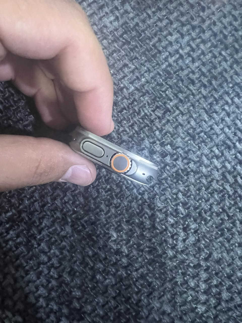 السلام عليكم ساعه الترا 1 نضيفةً كلش كامل ملحقات مكانها حي الجهاد  ***********
