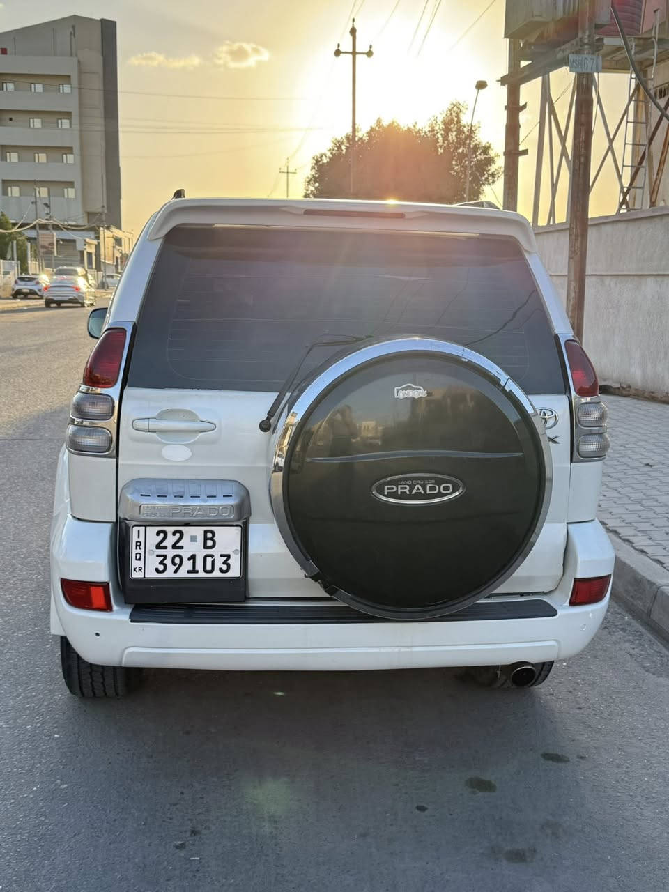 برادو خليجي 2009 خليجي / بيع او مراوس 
 سنويه اربيل باسمي لل 31
هزه جديده محرك 2700 اربعه سلندر . كير اوتو 
7 راكب / تبريد 3 قطع شرط ثلج سياره 
جاهزه ربع متصرف عليها كامله كلشي بيها جديد مبدل 
ماتعبك وبالعافيه ع الياخذه كير محرك تبريد حداده تايرات كهربائيات فور ويل كلهن توب وشرط الفحص. صلوات
بها بنيد صبغ اني صبغته جارد 
وبارد صغير خلفي تحت السبير .
سياره ماتعبك ونظيفه جدا .
هاتف / ***********
السعر / 168 وبيها مجال وتدلل 
العنوان ا مركز البصره .
. ياللّه
.
