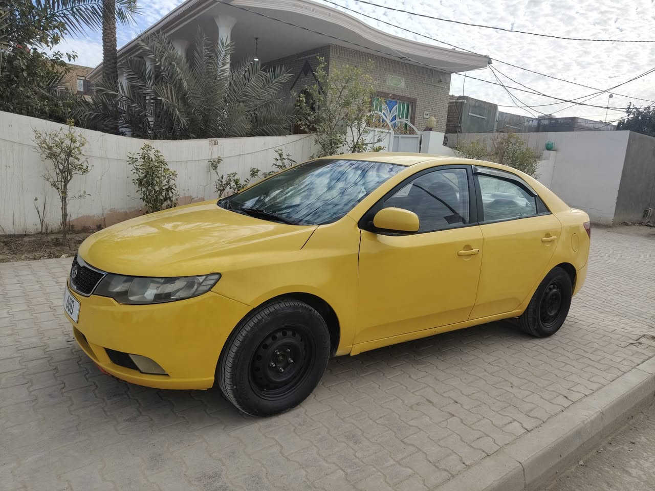 سيارة للبيع
🔹 النوع: كيا سيراتو 2013
🔹 الحالة:قطعتين (جاملغ + باب)
🔹 المكينه: مكفولة ما بيها شيء
🔹  باسمي
🔹 السعر: 85 ورقة قابل للتفاوض 
🔹 المكان: الديوانية / قضاء الحمزة الشرقي
📞  الاتصال على ***********
