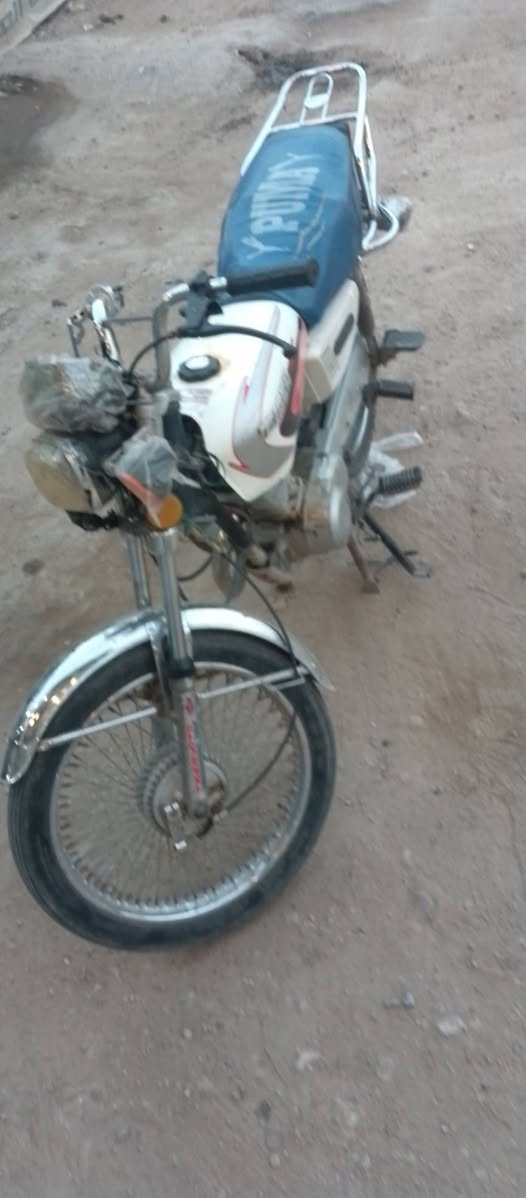 اسلام عليكم تايكر موديل 20 اوراق كامله اصوليه مكينه مامفتوحه كهربايات كلهاا شغاله مكاني محموديه سعر 400 وبيهاا مجال ***********
