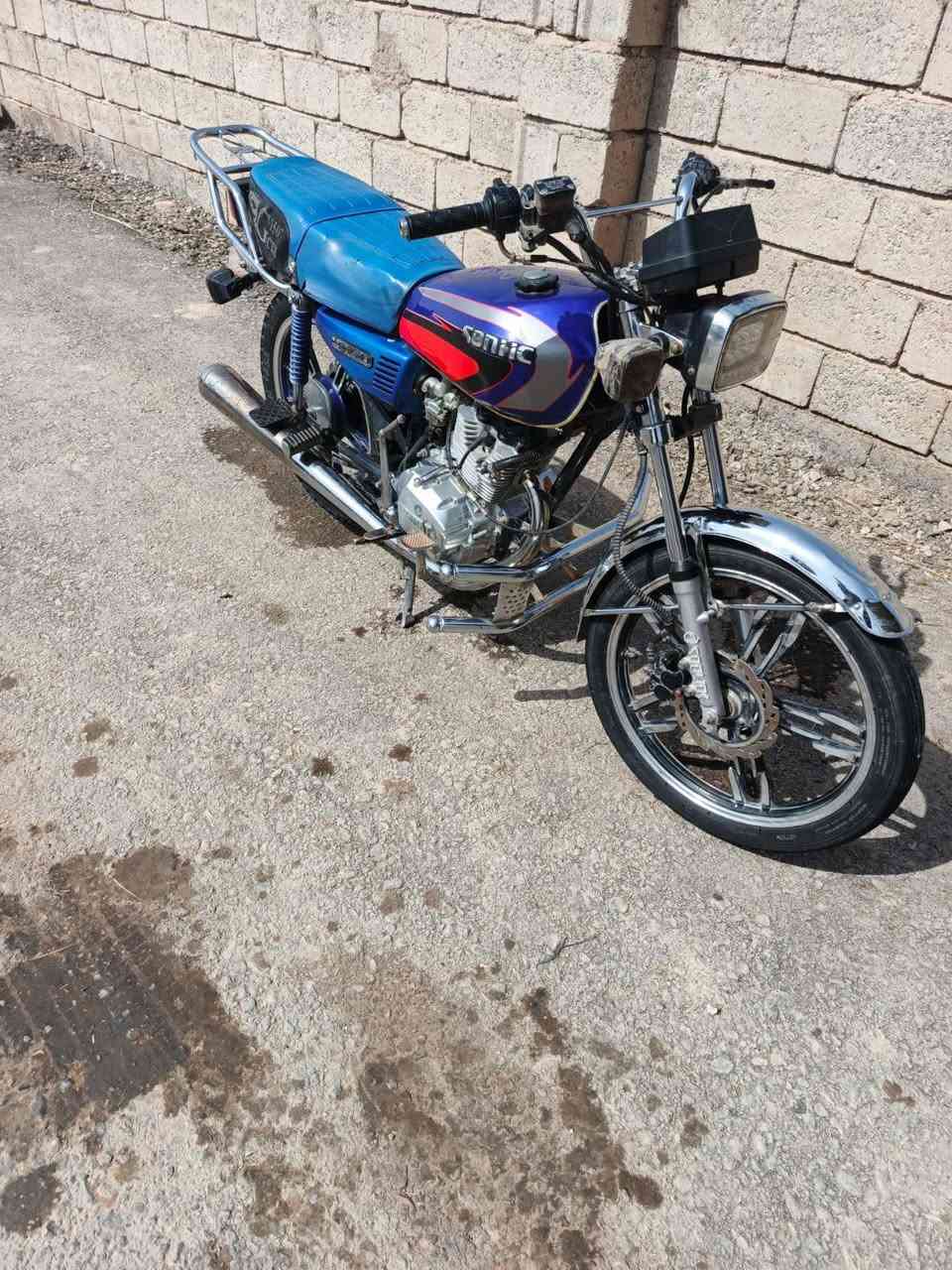 السلام عليكم دراجه للبيع موديل 22أوراق كاملة أصولية السعر 550 وبيه مجال للشراي المكان الخالص جيزاني الجول الرقم ***********
