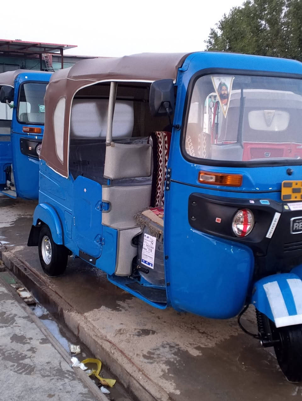 السلام عليكم تكاتك للبيع موديل 23 اوراق كفاله عامه رجاء مش الراي لا يخابر ***********
