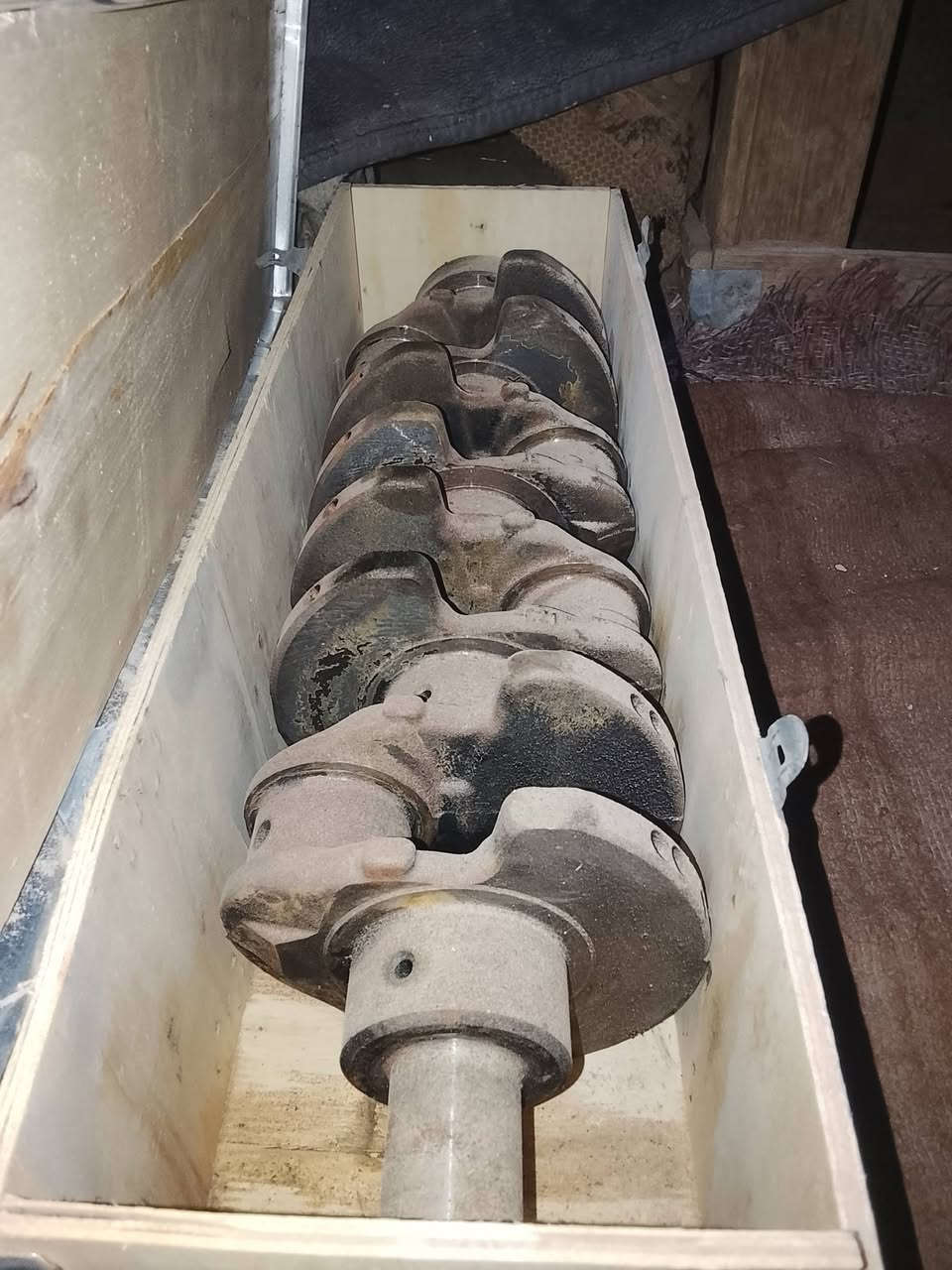 السلام عليكم البيع كرنك كيا حمل 2700 مكان بابل ***********
