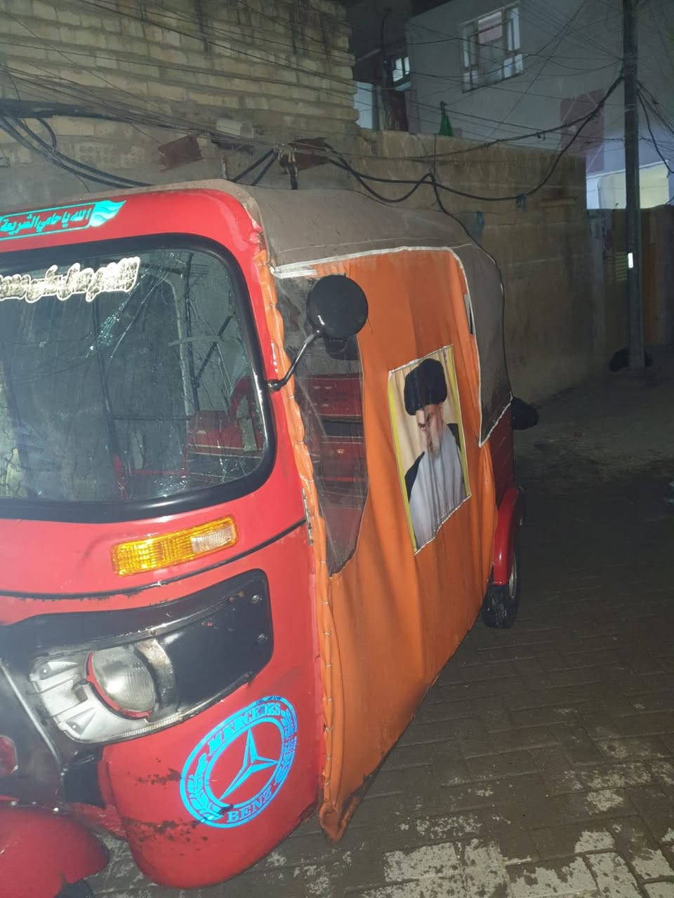 السلام عليكم تك تك للبيع موديل ١٧اوراق كامله مكينه مجفته جديد تخم دير صار سبوع من شديتهن كهربيات كلهه شغاله ركبه جديده اصليه صار ١٠من شديتها صليب جديد تك تك خيرمن الله كبل للشارع تعبت عليها بس بسبب بني جاي ابيع مايشتغل بيها  سعر ٣ملاين و٤٠٠الف بيها مجال بسيط حك جيه ***********واتساب بي
