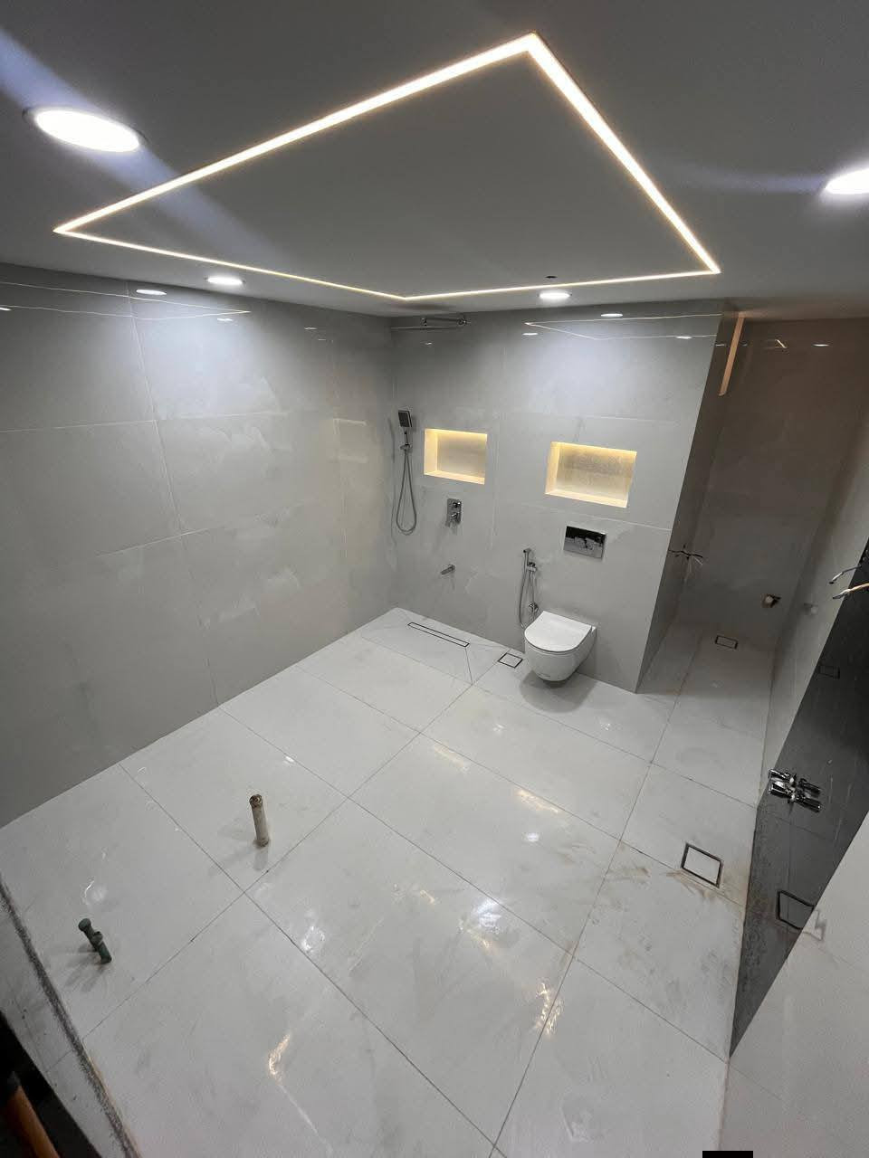 السلام عليكم
ابووسيم لترميم المنازل عام سيراميك تغيير ديكورات 
بورسلين مرمر لكافة أعمال الترميم والمقاولات العامه
العمل داخل اربيل
