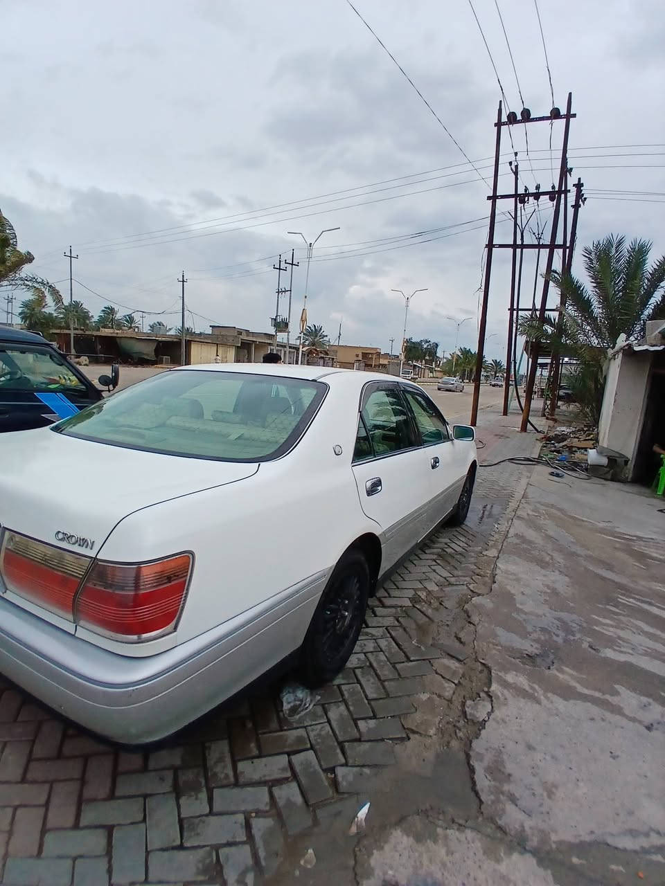 سلام عليكم ملكة للببع التفاصيل
السيارة اصولي رقم الماني صلاح الدين 
فقط كمرك ما مدفوع داخله فحص وهزه وبيه قرار 48 صاحبه موجود بالدجيل 
مواصفات السيارة دكمة وحده  مابيه اي كصه 
فقط لغد مبدل اليمنه اني بدلته بسبب حادث اني سببته السيارة محرك وكير وشواصي مكفولات ولباقي شوف العين لا خياس ولا صبع بلاد كله السيارة تحوير النجف الاشرف 
السعر 65 وبيه مجال لشراي الاتصال على الرقم *********** 
***********
