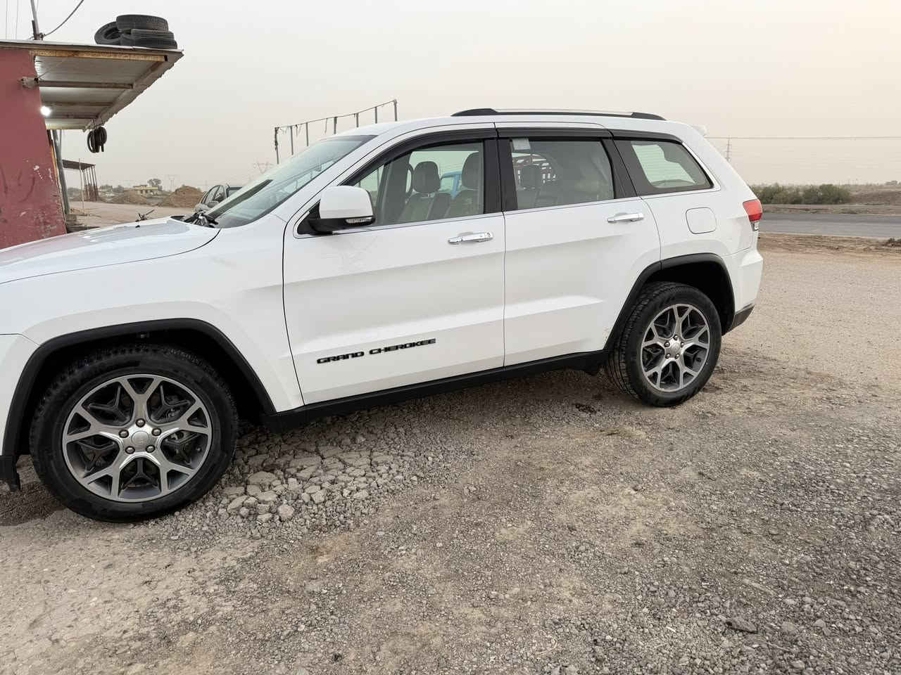 السلام عليكم
للبيع جيب لمتدد
 2019 وارد خليجي بيضاء 
(وكاله ليث العبيدي)         
ماشيه (85)الف ميل
 فول مواصفات ١/١   لمتدد شاشة كبيرة
رادارت جانبيه نظام  النقطه العمياء
نظام التوقف الذاتي 
نظام اطفاء المحرك وتشغيله اوتو 
حجم المحرك 3600
فور ويل 4/4 ماوس  
دبل سلايت بانوراما 
تشغيل عن بعد 
شاشه جبيره 
شفتات ستيرن
جنطه كهربائي شفط 
دبل كزوز خلفي 
حساسات اماميه + خلفية 
الماسحات حساسات للمطر 
سستم صوت 
دمامي خلفي بالصندوق
اوتو بارك مساعد اصطفاف
قطعتين تبريد ثلج 
كشن خزن ميموري 3 وضعيات 
 مقاعد جلد اصليه  بيجي 
 مقاعد امامية (تدفئة+تبريد) 
 مقاعد خلفية تدفئه
تحكم بلشاشه 
مري  شفط 
مري قلاب ويه ال R
يدات ستيل اصل 
 نظام الخرائط(نظام ملاحة) Navigation 
 كامرة خلفية دوارة اصلية
 استيرن كهرباء +  تدفئة
 فول تحكم استيرن (جهتين امامي + جهتين خلفي) 
 ناقل حركة ٨ نمر
 نظام سبورت s
 نضام اقتصادي
 مري _جانبي_تدفئة مرايا_جانبية_حساسة_للضباب_تعمل_
تلقائياً + اشارة بالمري 
 لايت عدسة زينون يصعد وينزل ويه الستيرن 
كشافات زنون 
زراكات لايت 
الصندوق كهرباء  
كاعيات بلاد شركه جيب 
ويل نجمه  
تايرات جدد
مكفولة كفاله عامه 
عدا شخطات جدا بسيطه
رقم بغداد أنكليزي بأسمي
السنوية لغاية 2030
مكانها بابل الحله او قضاء الهاشمية
للاستفسار اكثر ***********
***********
