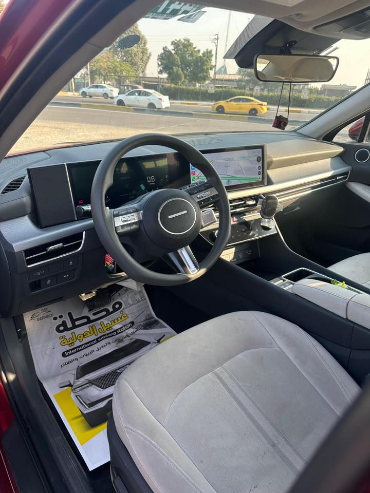 مراوس بكورلا حديث فقط ‼️
سوناتا 2024
نص فول  مواصفات 
رادار امامي وجانبي وحساسات 
نقاط عمياء 
شاشة عدادات دجتل كبيره متصله
تحكم كشن سائق كهرباء ست وضعيات 
تدفئة المقاعد الامامية 
شفتات ستيرن 
شاحن لاسلكي 
بصمتين وتشغيل عن بعد  
عداد المسافة 18 ml 
الحادث قطعة وحده
السعر 195 وبيها مجال للشراي يتصل على الرقم 
مكاني بغداد 
***********
