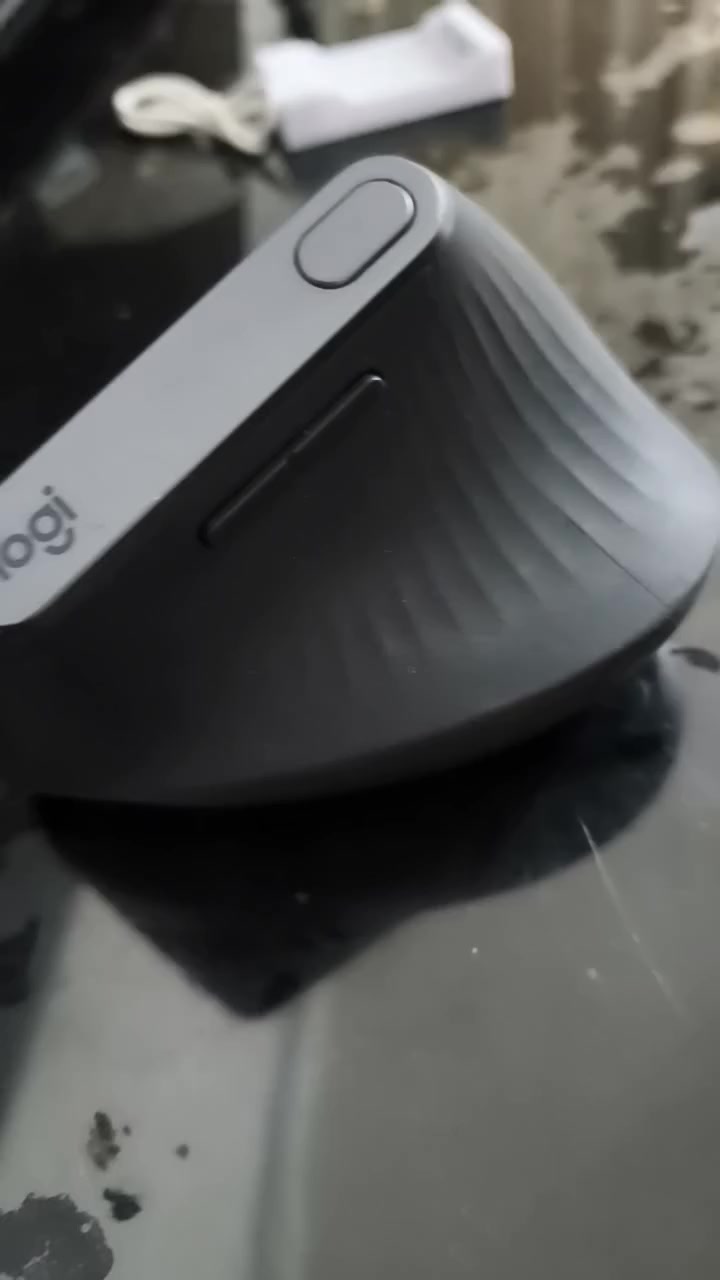 السلام عليكم   ايربود  ابل  الاصلي    متوفر اربع  قطع


**إذا كنت صاحب هذا الإعلان وتريد حذفه لأي سبب، رجاءا أرسل رسالة إلى الدعم الفني**