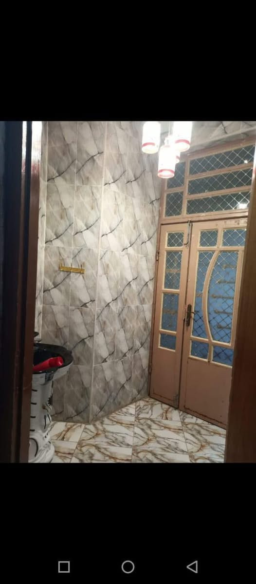 السلام عليكم
بيت للبيع المكان الزراعه خلف شارع اربعين
مساحه 200 متر 
واجهيه 10 
النزال 20 
طابو صرف تحويل مباشر 
طابقين طابق ثاني غرفه 
طابق اول غرفتين ودوانيه وصاله 
وحمامات داخليه 
ومطبخ
الاستفسارا ع رقم ***********
السعر 235وقابل للتفاوض
