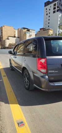 دودج كرفان • ٢٠١٨ • ماشيه ٨٢٠٠٠