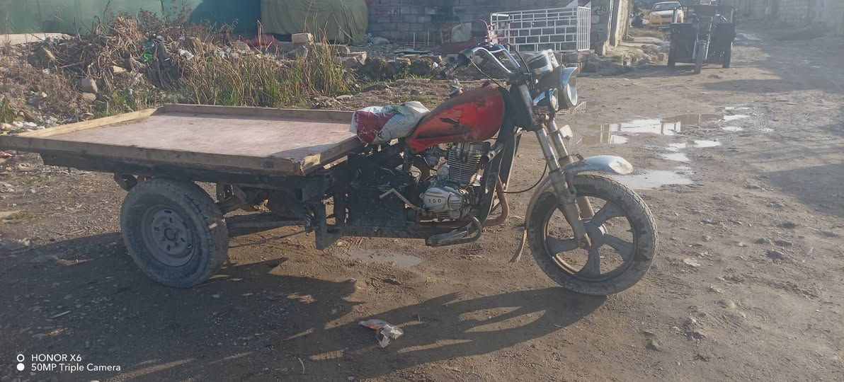 السلام عليكم ستوته للبيع المحرك 25 جاهزه بودي بيها السعر 600 قفل***********
