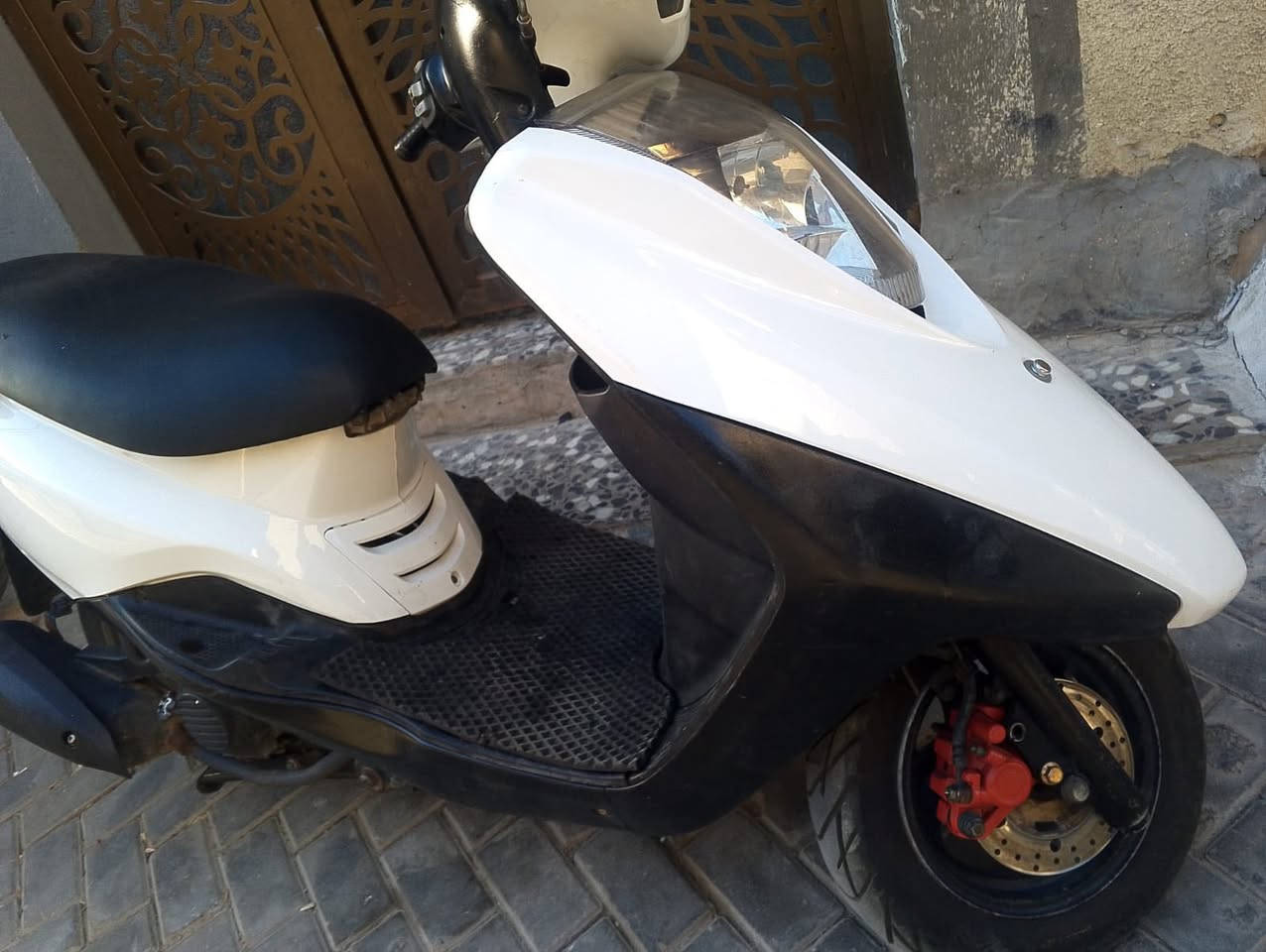 السلام عليكم بريز للبيع كفاله عامة دراجه نضيفه وشغاله لتكلي شبيها ما بيها هذه دراجه جديده وكدام عينك تجي تاخذها من باب البيت اي نقص ما بيها خير من الله رايدها ب650 بالعافيه على الياخذها العنوان بغداد الاعظمية


**إذا كنت صاحب هذا الإعلان وتريد حذفه لأي سبب، رجاءا أرسل رسالة إلى الدعم الفني**