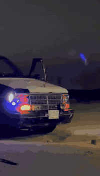 كلايسلر البيع مديل 89 سياره محوره مكينه كامري  جاهزه من كلشي حداديه جديده تخم تاير مكينه وكير وارد يابان  ستوني شادهن وسياره بسمي مشروع وطني وسنويه تنتهي 27 ما نقصه شي ومكان سياره بصره (40) وبيه مجال قليل (***********) ما متواجد على لفيس وترايك وين ما يعجبك
