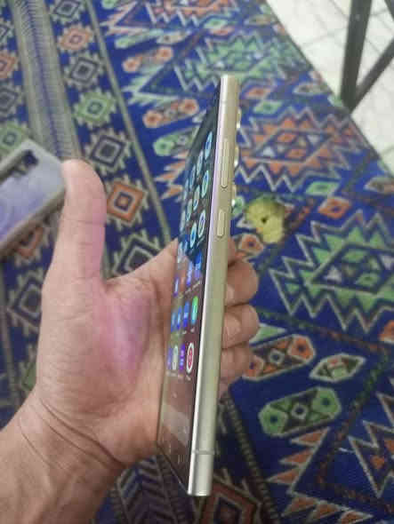 سامسونج 24 النترا للبيع مستعمل شهرين حته العاب مامخلي بي ....... بس مخابره 
نضافه 100 ب 100 السعر مليون وخمسين المكان بابل قضاء المحاويل ***********
