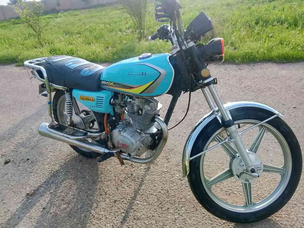 سلام عليكم دراجه جني موديل 19 ناشاط فول مانقصه كلشي مكان بيجي سعر 250بي مجال شراي  كهربيات شغله ***********
