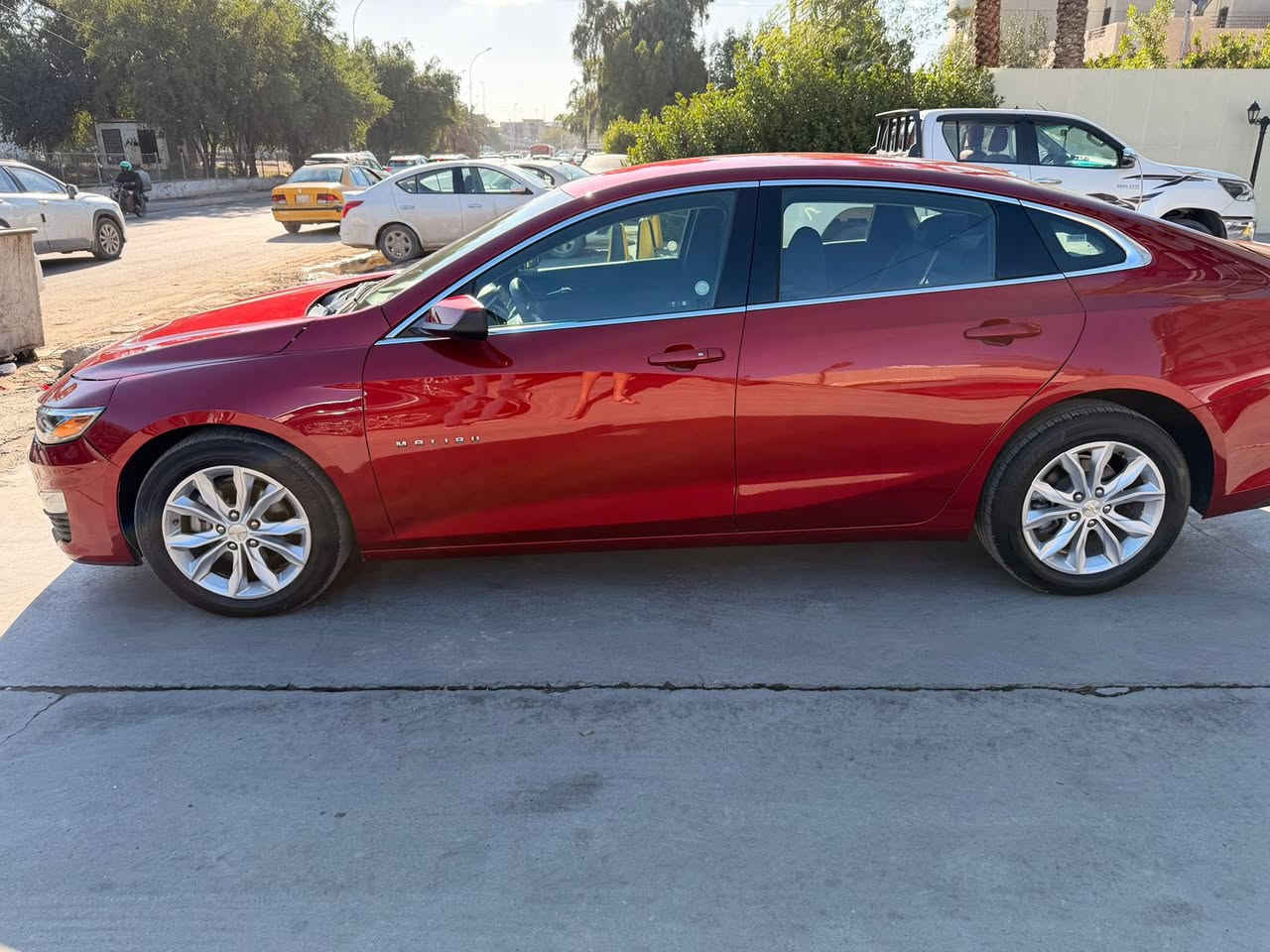 ماليبو 2024  Lt دخول جديد سيارة جاهزه بدون رقم بيه صبغ جاملغات اماميه وبنيد رادتير بلادي 
سعرها 12,500$
***********
