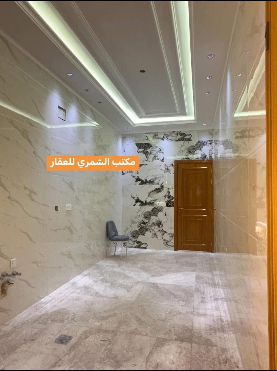 للبيع دار ملكي بناء حديث بناء 2025 فول درجة اولى غير مسكون

📍الموقع زيونة 710 المربع الذهبي 

✅المساحة——- 200 م

✅الواجهة——- 6,66 م

✅النزال——- 30 م

☑️محتويات البناء :-  گراج سياره - حديقة خارجية + داخلية - صالة  كبيرة -هول - مطبخ حار+بارد -غرفة غسيل 

✅مصعد يتسع 4 اشخاص
☑️ 5 غرف نوم ماستر
🚾 خدمات صحية
________________________
#أعرض_عقارك_وأنت_مطمأن_في_مكتب_مجاز_رسمياً

للأستفسار ⬇️
#مكتب_الشمري_للخدمات_العقارية

📱***********  ابو حسين الشمري
📱***********  حسين الشمري

🏡 عنوان المكتب(زيونة 716-مدخل الجدار سنتر القديم او (حلى بغداد) -مقابل مدرسة الزوراء)

#للاعلان_عن_عقاراتكم_من_بيع_شراء_ايجار

فقط ارسل التفاصيل والصور خاص او واتساب ع الارقام اعلاه

   
              #بيع_شراء_ايجار_مشاريع_استثمارات📍

#استثماربناء_تعقيب_ترميم_تثمين_دورسكنيه_عمارات_محال_تجاريه_استثمار_اراضي_بغداد_زيونه_الغدير
