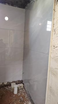 عمل البورسلين والديكورات وشغل هندسي وتصفير الجدار بالليزر على يد حسن ا...