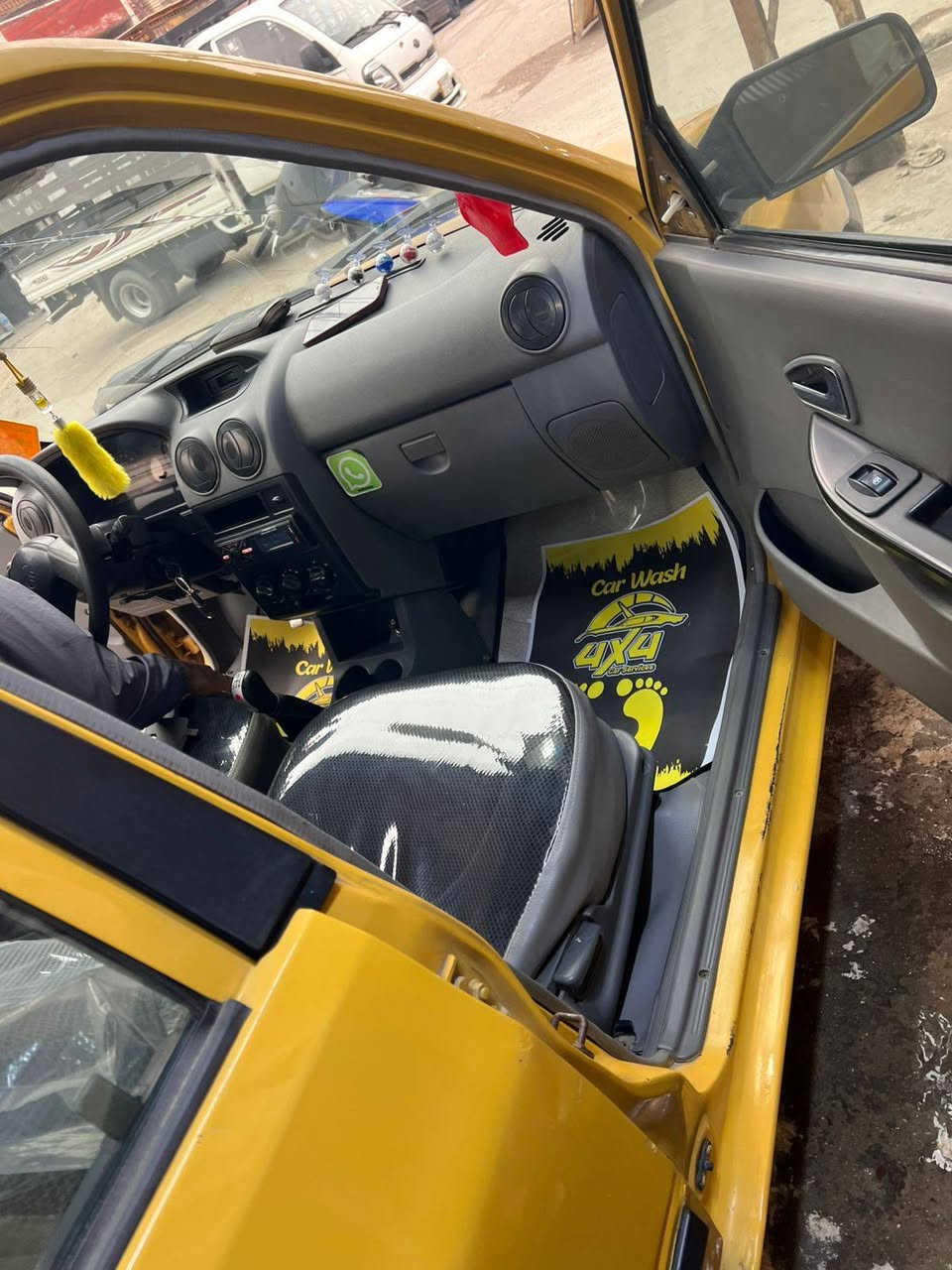 سلام عليكم سياره سايبه 2012 دوشمه تبريد ثلج خير من الله صدر امامي خلفي جديد سياره ربع مذب  عليها  مكان الشعب  السعر 36 او بيها مجال رقمي ***********
