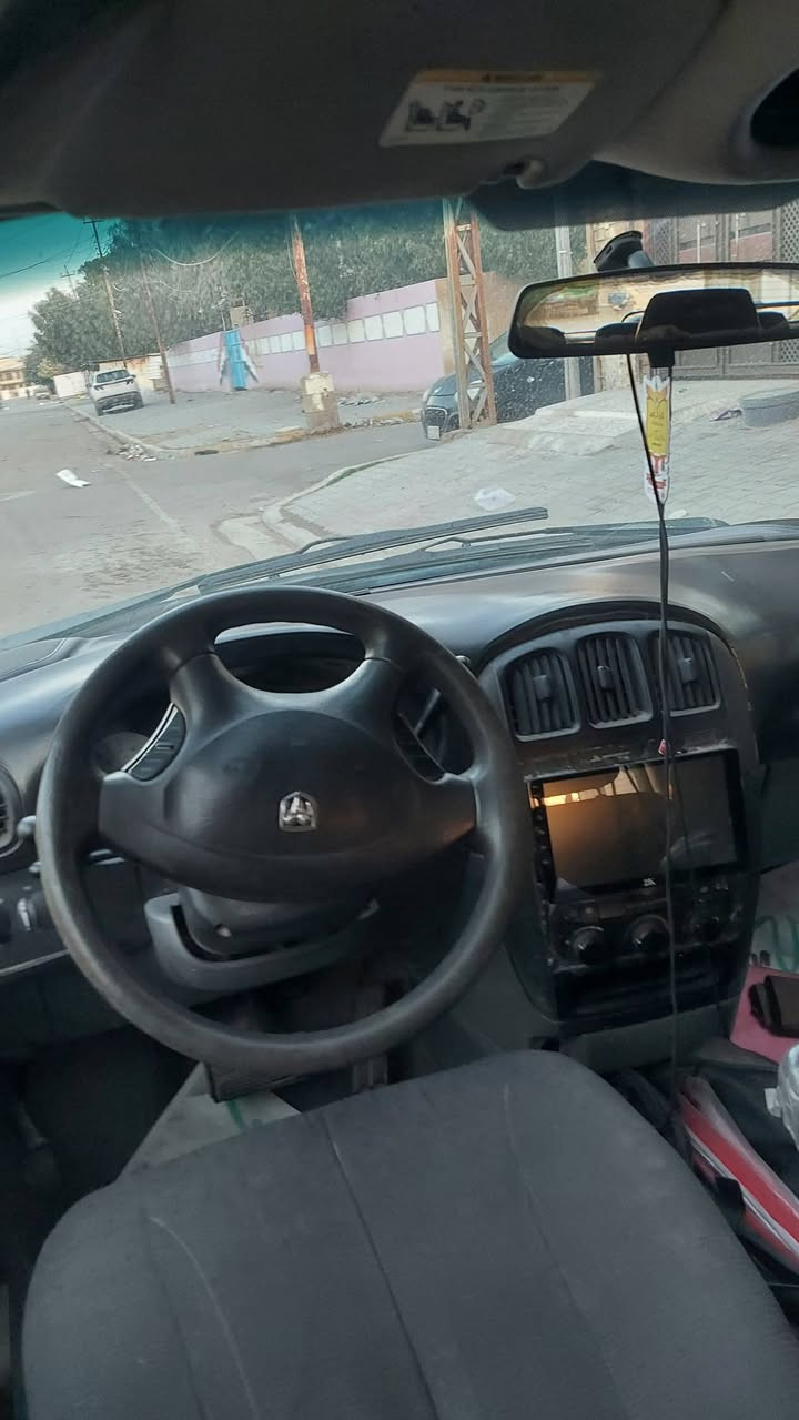 السلام عليكم
دوج كرفان 2006 رقم بغداد  باسمي  تحويل ثاني يوم شاصي طويل قطعه وحده تبريد
جراد بيه البنيد والقماره كير سليم المحرك بي كازكيت

للتواصل
***********
