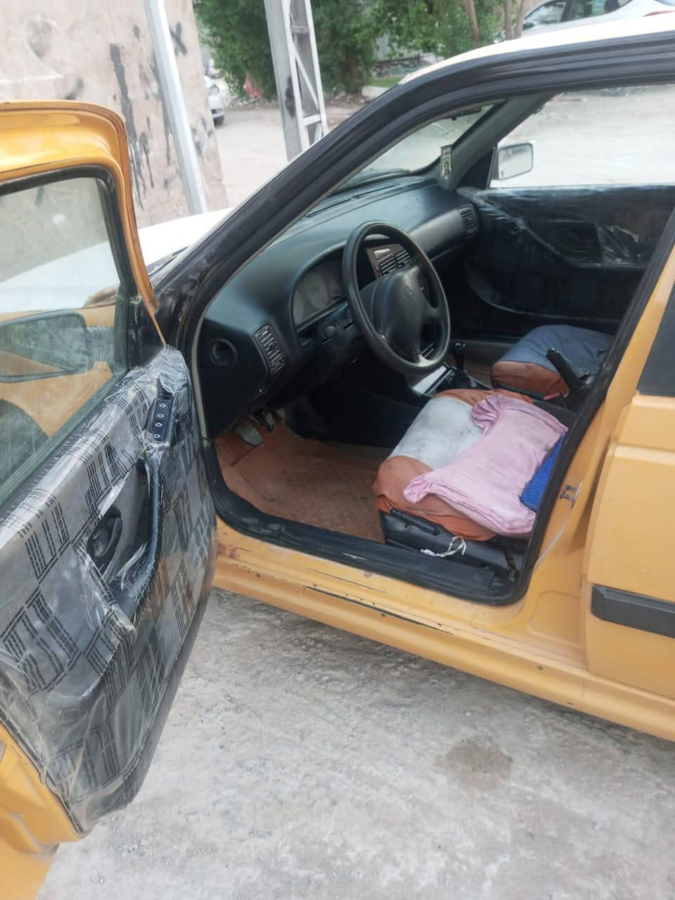 سلام عليكم بيجو 2012بارص مكينه وكير خير من الله واترايك وين مااتريد بدون راعي اتكفل سرقه وعشائر ت***********
