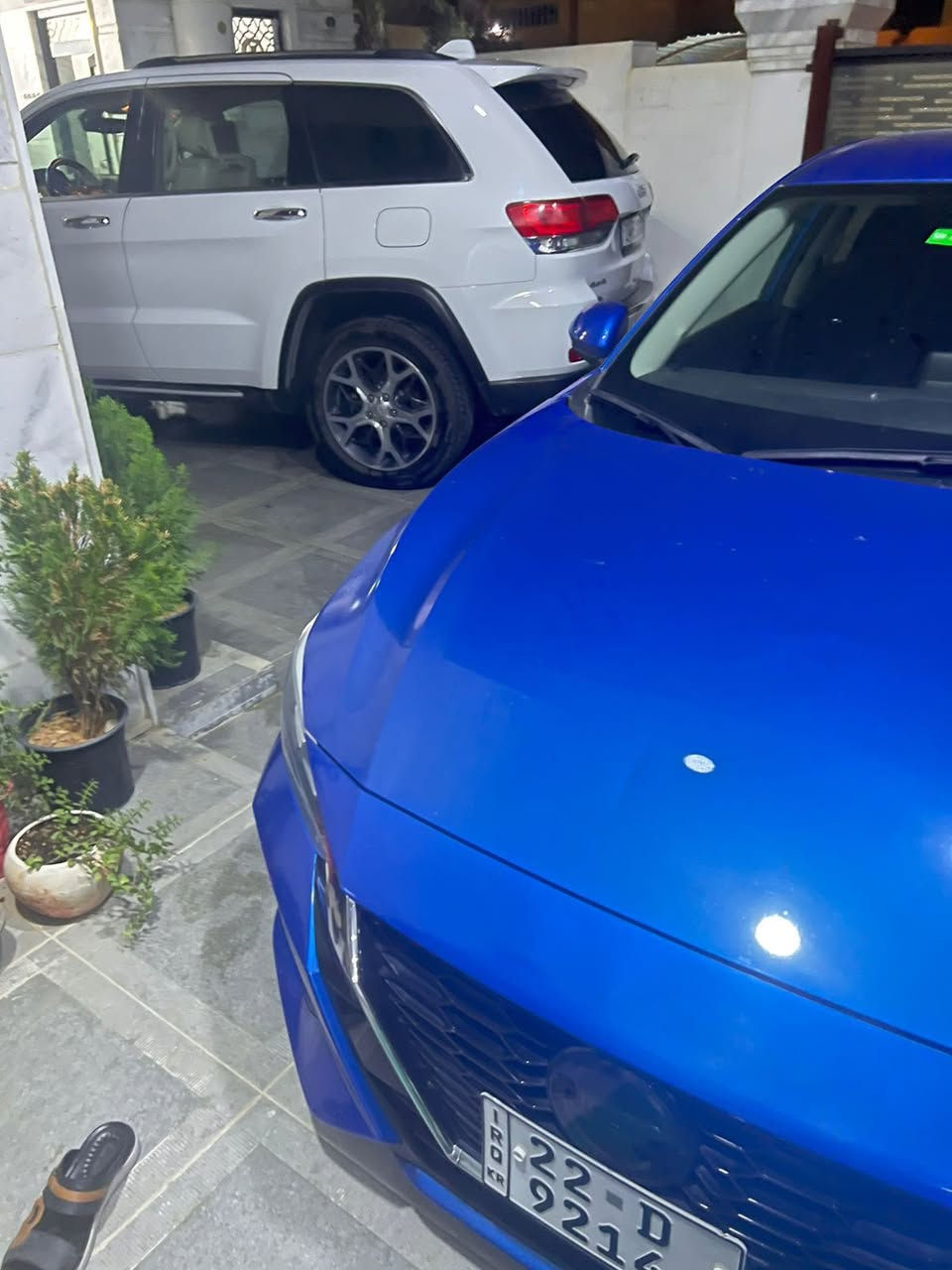 السلام عليكم
للبيع فقط نيسان سنترا وارد أمريكي 🇺🇸 
السعر 123$ وبيها مجال 
موديل 2023 بجم امامي كبس بجم خلفي كبس ضرر جانبي كما موضع في الصور 
ايرباك ستيرن وبرده وراجع سستم الستيرن 
رقم اربيل 
مكفوله من الشواصي واللغد والغرق 
لون بحري مميز 💙 السياره بل واقع احلى بهواي الصور ظالمتها وبل عافيه عل ياخذها
مواصفات ال SV المعرفه شاشه كامرة خلفية حساس خلفي رادار امامي خلفي جانبي
ماشية 65.000 الف كيلو وليس ميل وقابل لزياده السياره بحاله ممتازه كير محرك صدر مكفول تخم تاير جديد 
تحويل او وكاله شتحب اني حاضر 
*********** : عبد الرحمن 
مكان السياره تكريت
