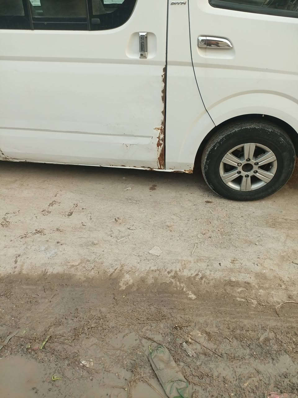 سلام عليكم فتون عاليه موديل 17 مكينه الجبيره بيه بس الطكه هاي بلباب السلايت فقط ولباقي مكفول سياره بسمي تحويل ثاني يوم  *********** السعر 100
