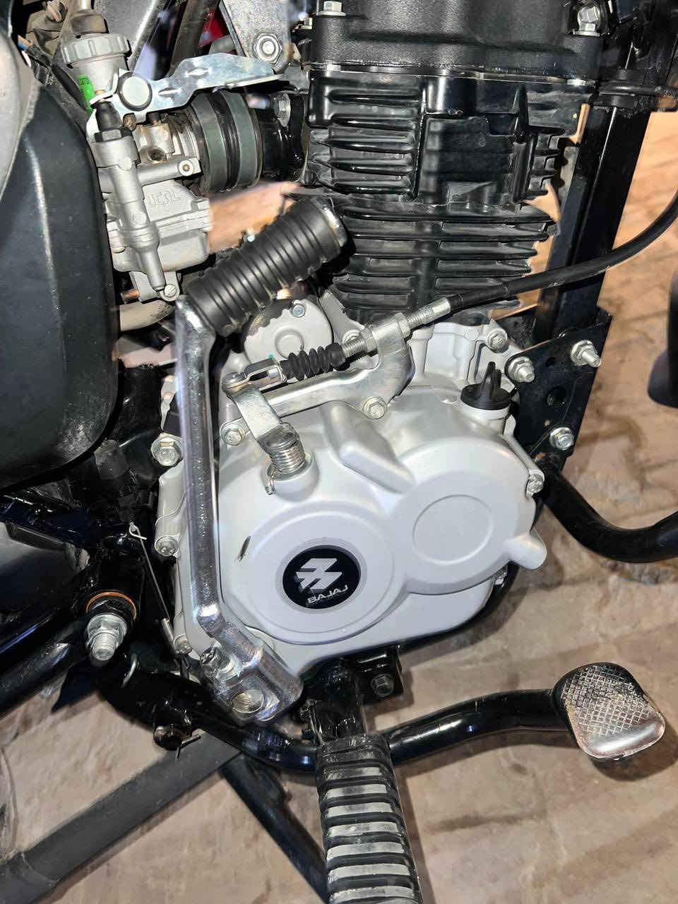 سلام عليكم دراجه بوكسر للبيع موديل 24 نازله بل 25 دراجه مرقم أربيل دراجه نضافه ميه بل ميه محرك مكفول كفاله عامه بيه شكم ملاحضه بسيطات كلش دراجه كلش نضيفه سعره 2400 وبيه مجال الشراي مكاني حي اور وهاذه رقمي ***********
