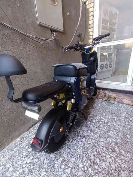 سلام عليكم دراجه شحن R9 موديل 2025 دراجه جديده بمعنى الكلمه خمس بطاريات الدبل 22 امبير V60 ملف 1500W بيه نضام البارك وبيه البك مسجل بلوتوث منفذ شحن السعر 450 قفل مكاني ناصريه حي اور قرب مدرسه الايرانيه الرقم ***********
