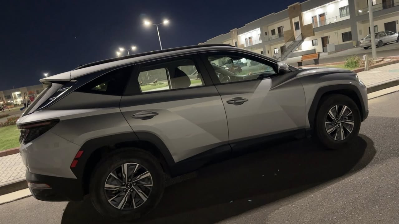 توسان هايبرد موديل 22
حادثها فقط الجاملغ قطعه وحده صبغ
دون ايرباك 
سيارة رقم بغداد سنوية بأسمي تحويل مباشر 
ماشية : 32 ميل
المحرك : 1600 تيربو
المواصفات: بصمة / تشغيل عن بعد / كرسي كهرباء /رادار امامي / رادار جانبي / قيادة الية / فول تحكم ستيرن /
تحديد مسار / كشنات تدفئة / نظام HTRAC فور ويل / مود
درايف / إطفاء ذاتي / مانع انحدار / مانع انزلاق / هندبريك دكمة /
اوتو هولد / شحن وايرليس / شاشة كبيرة تدعم الكار بلاي / كامرة
دوارة / قطعتين تبريد / لايت زينون
الموقع 📍: بغداد الكاظمية 
السعر : 183$ بيها مجال
التواصل بي واتساب : ***********
