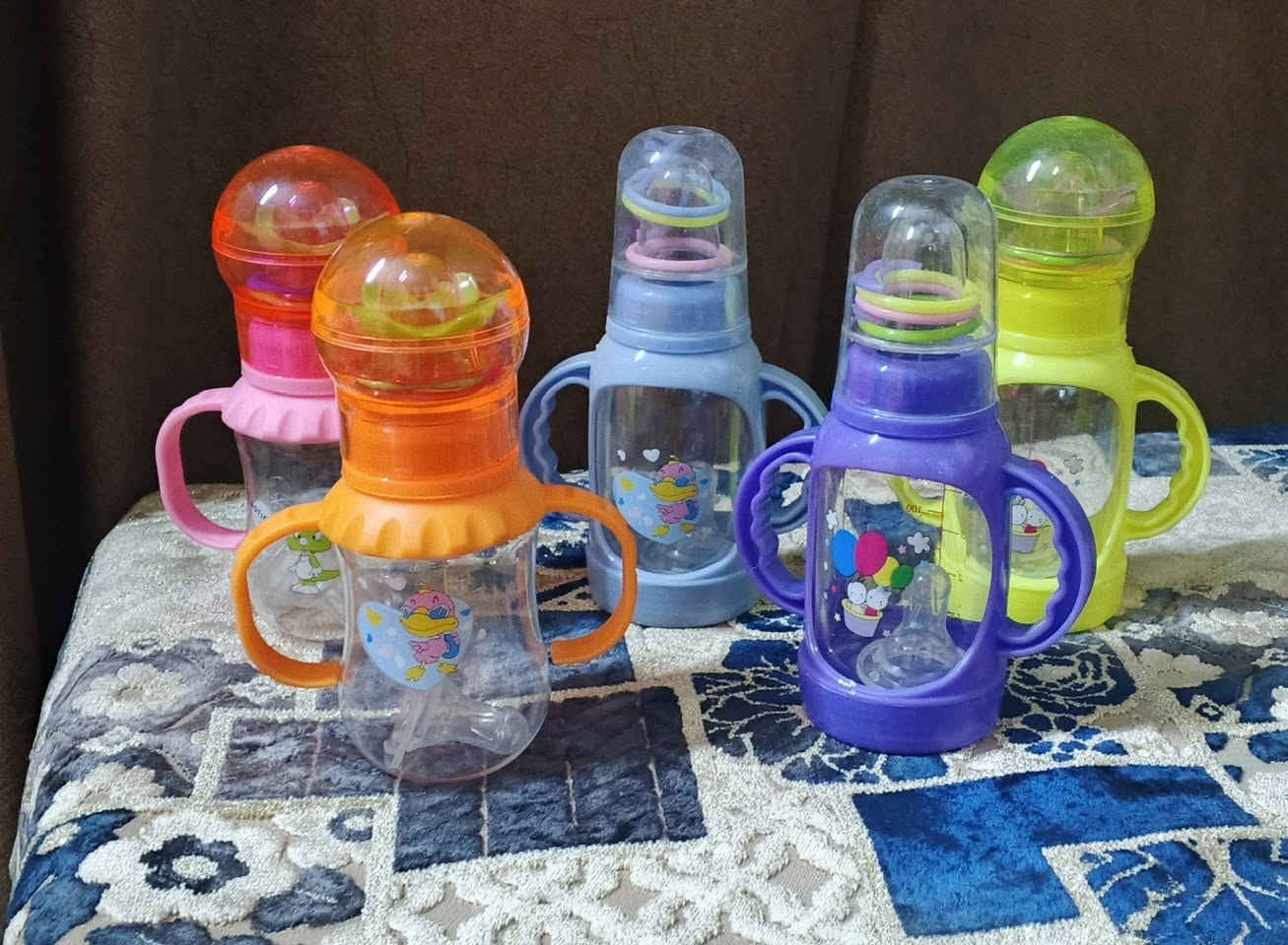 السلام عليكم 
عندي هاي تشكيله مال ممات كراتين تصفيه مال مخازن اريد ابيعه شلع اليريدهن يتفضل خاص نتفق ع سعر


**إذا كنت صاحب هذا الإعلان وتريد حذفه لأي سبب، رجاءا أرسل رسالة إلى الدعم الفني**