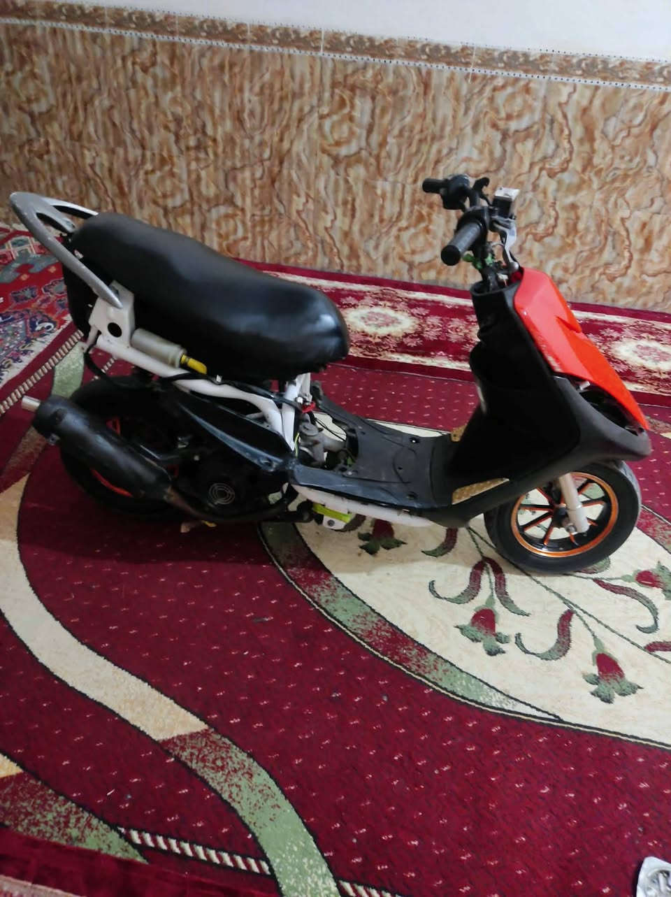 سلام عليكم
ماكس عدله حربي البيع بوشه بلادي 49
شغاله كلشي مابيه دراجه خير من الله 
س 450وبيه مجال
***********نتصال
