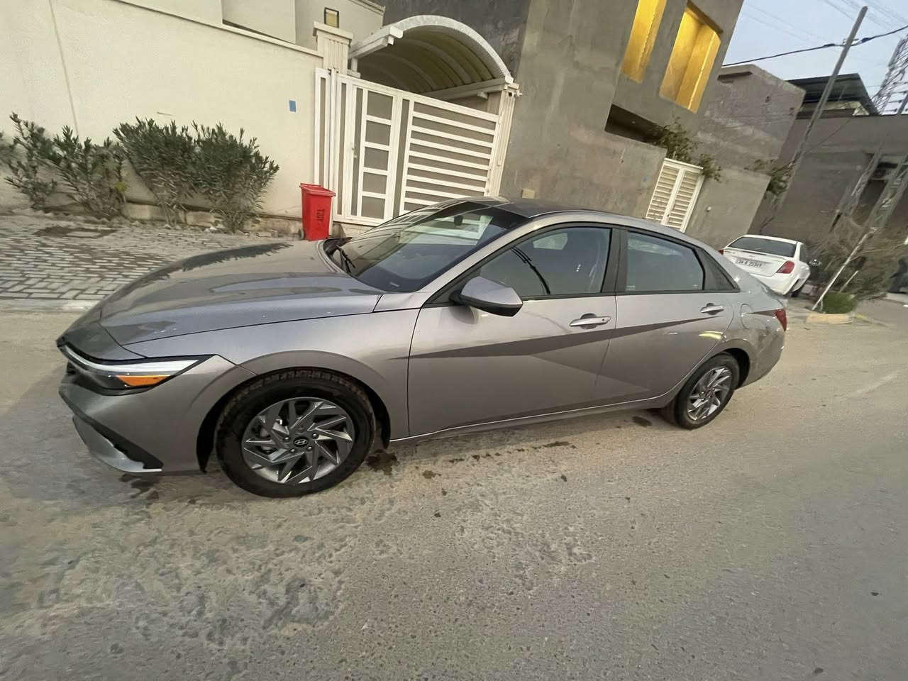 السلام عليكم انتره مديل 2024سياره جديده سياره كفاله نص فول بدون حادث المكان البصره السعر 165 سياره كتاب شهداء.     رقم الهاتف ***********
