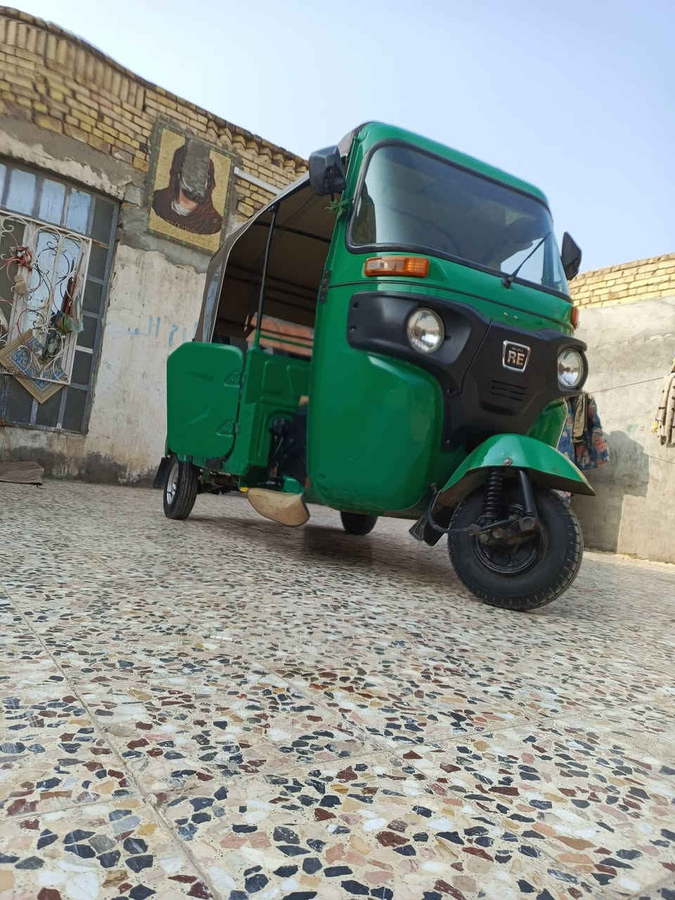 سلام عليكم تكتك البيع  اوراق  22 شهر 11 مضلع  تكتك كفاله عامه ماعده جوه البك لايت طكه  خفيفه كد اصبع والباقي كفاله عامه  سعر 8 300 وبيها مجال هذا رقمي وتصل 👈 ***********  وذا ماتحصلني عل تصال راسلني واتساب مكاني ميسان
