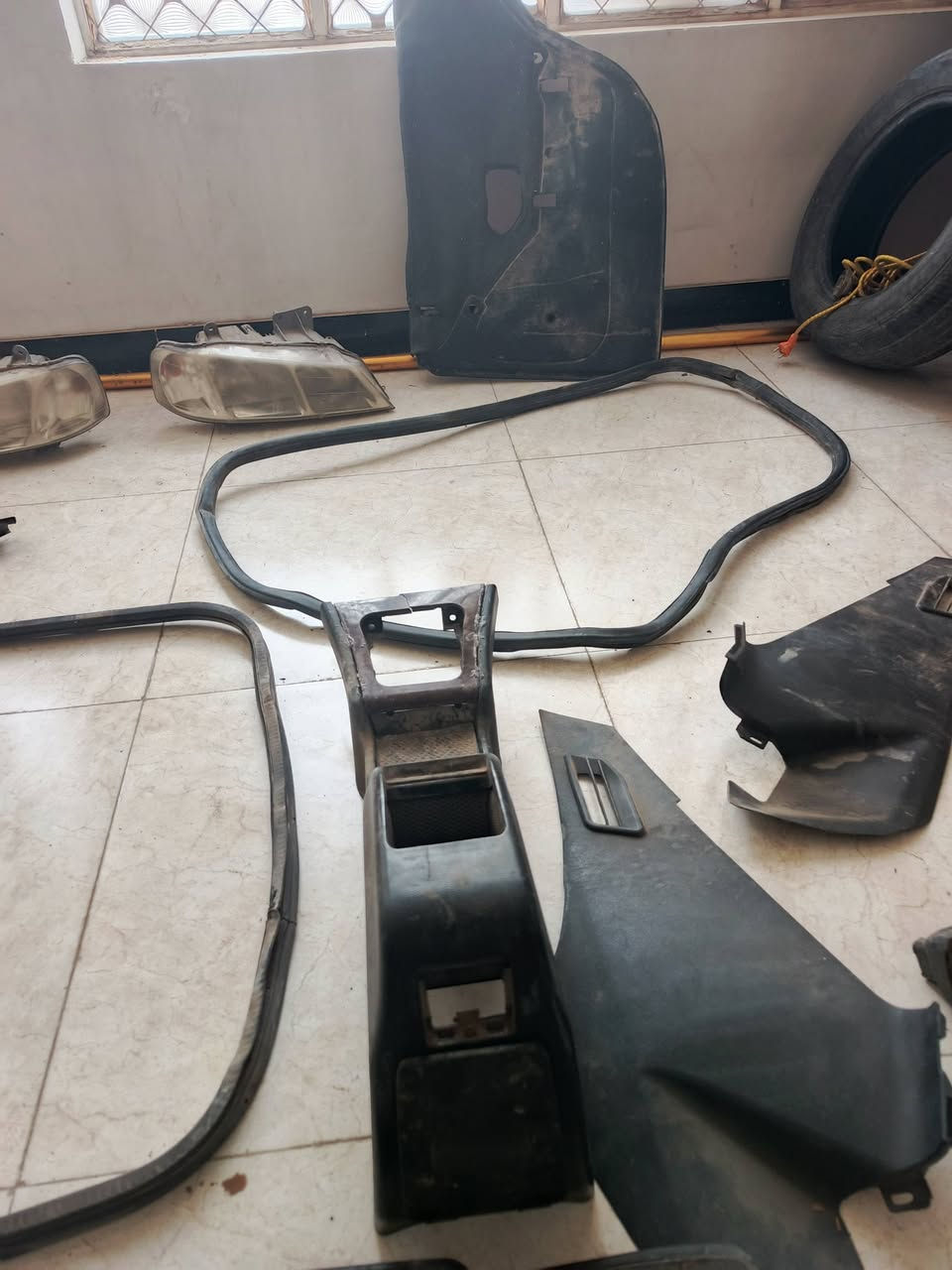 السلام عليكم اخوان غراض بيجو وسمند للبيع كير ومحرك جدد نعومه فول وشرط علفحص هاوزن كشنات كفرات اي شي تحتاج سياره كامله تحويره كامله 14 هم موجوده اخوان اليحتاج شي الرقم بي وات ساب لحد يدخل خاص*********** مكان بغداد الشعب ماعندي توصيل
