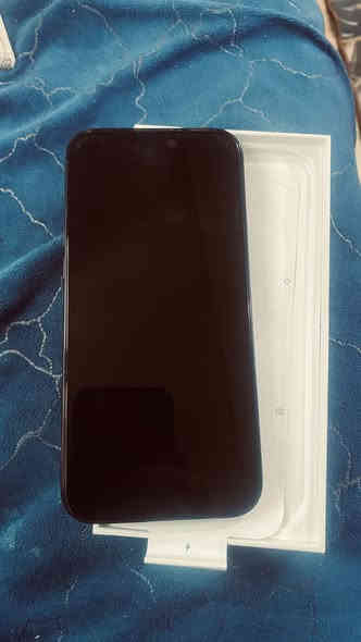 السلام عليكم من رخصة الاخ الادمن ايفون 16 برو ماكس 256 مشحون 85 بعدة بضمان فول نضافة للبيع اليحب يتصل ***********
