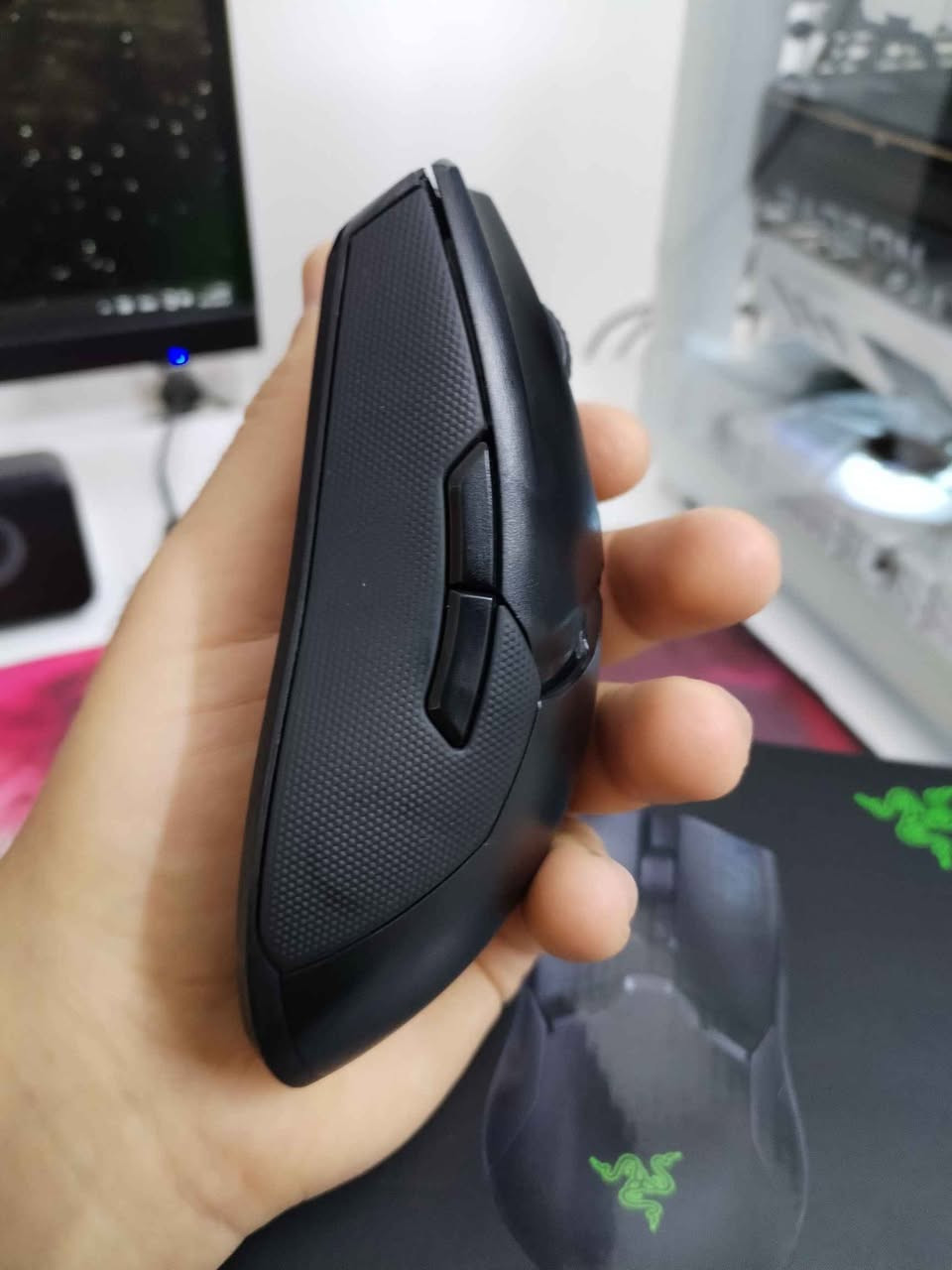 السلام عليكم ورحمة الله
شباب للبيع ماوس ريزر فايبر التمت
razer viper ultimate
غراض كاملة دنكل و شاحنه و كيبل و كرتونه
عيبه دكمة السكرولة مرات تشكل (شغالة بس ما تبقة مخزنه الضغطة بس كلك )
ب 75 الف و بي مجال بسيط
مكاني بغداد الشعب او الصناعة
توصيل ماعندي
*********** بغداد, العراق
