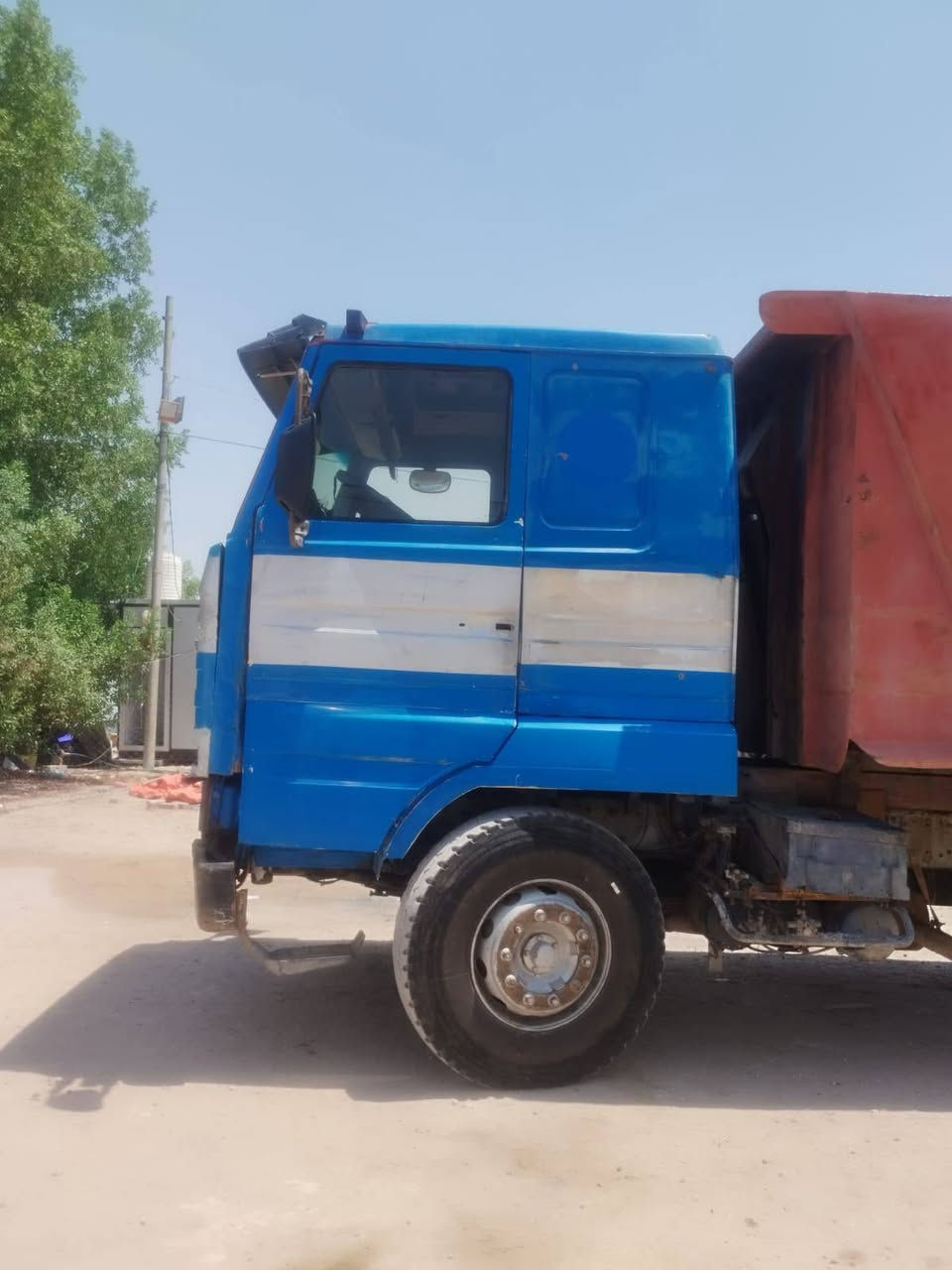 لبيع سكانيا موديل 82 محرك 12ونص نضيف مجموعه بايجر رقم بغداد مكاني بلنجف اللاستفسار اكثر اتصال ع رقم ***********
