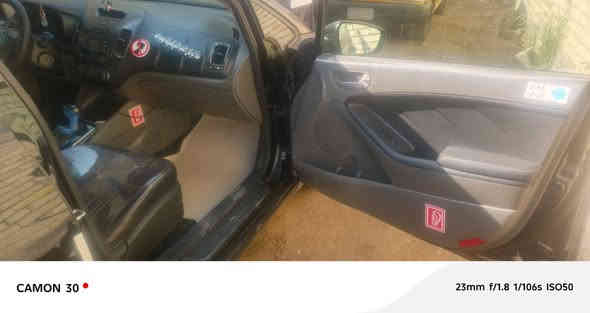 السلام عليكم
كيا  فورتي ٢٠١٧
امريكي حادثها بنيد او جاملغ
محرك كير صدر تاير باتري رقم بغداد انكليزي ترهم بيع او قسط 
مارد لاتعليق ولا ماسنجر
فقط اتصال 
اي استفسار اتصل وبخدمتك
***********بي واتساب
*********** بي واتساب
