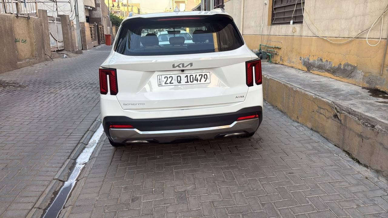 بيع سريع 303 $
للبيع كيا سورينتو 2025 خليجي كفالة عامة حتى من الشخط 🔥🔥
🚘 KIA SORENTO 2025
⭐ فل مواصفات 
⭐ محرك 6 سلندر 3.5 لتر كفالة 
⭐ قوة 272 حصان
⭐ قير أوتوماتيك 8 سرعات
⭐ دفع رباعي AWD
⭐ 7 ركاب
⭐ سقف بانوراما كهربائي
⭐ داخلية جلد فاخرة
⭐ مقاعد كهربائية (تبريد وتسخين)
⭐ كاميرا 360 درجة
⭐ شاشة وسطية + أنظمة اتصال
⭐ باب خلفي كهربائي
⭐ رادار ومثبت سرعة ذكي
⭐ تحذير النقطة العمياء
⭐ المحافظة على المسار
⭐ حساسات أمامية وخلفية
⭐ إضاءة LED كاملة
⭐ جنوط رياضية
✨ السيارة بحالة ممتازة جداً 
💯 مواصفات كاملة ماشية KM62 قابل للزيادة 
💰 السعر: 303$
📞 للتواصل: ***********
مكان السيارة :ديالى بعقوبة
