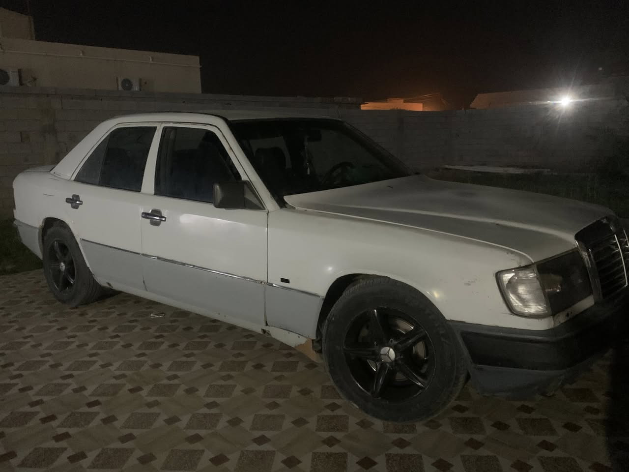سيارة مرسيدس دب مديل 1990 لون ابيض ويل رياضي مكينه ثنين ونص مكينه وكير جدد كهربائيات كلها شغاله سياره  مشروع وطني تحويل ثاني يوم  
سعر 33وبيها مجال 
رقم +964 783 163 9675


**إذا كنت صاحب هذا الإعلان وتريد حذفه لأي سبب، رجاءا أرسل رسالة إلى الدعم الفني**