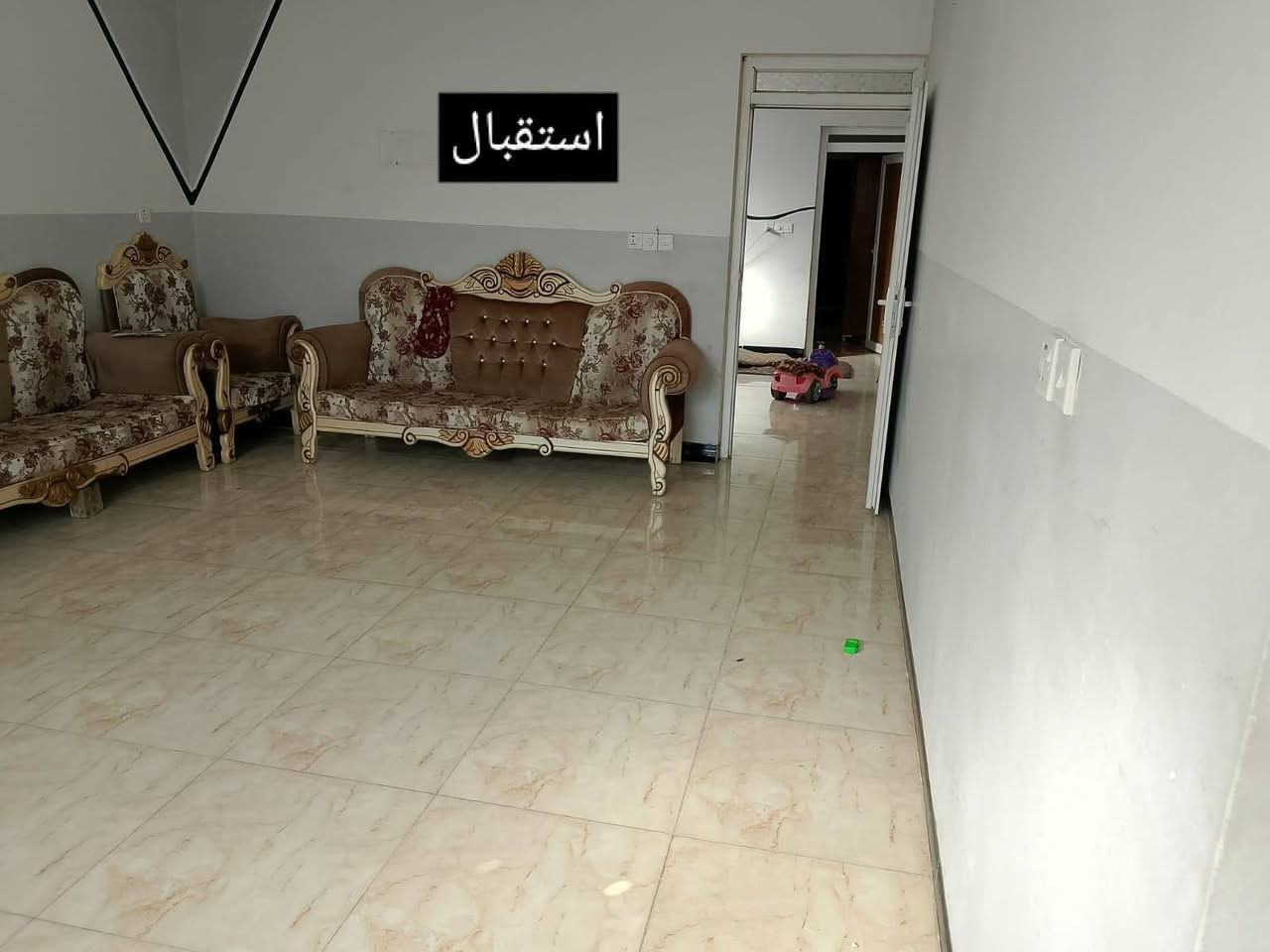 دار البيع حي العسكري على طريق الحولي كركوك اربيل شارع رئيس مساحة 200زراعي وحلين بي اجارسعر على خاص الشري يتصال على رقم ***********
