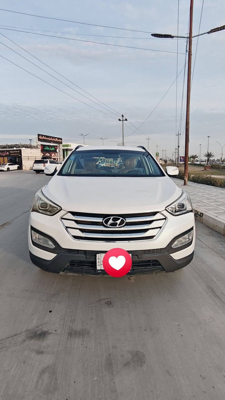 السلام عليكم 
للبيع فقط 
هونداي سنتافي 2014 خليجي محرك 4 سلندر 2400 سيعة راكب محرك وكير وتبريد خير من الله بيها البنيد صبغ ، ماسية 168 الف كيلو 
رايدها ب 158 ومجال قليل 
مكاني واسط الكوت 
الاتصال ***********
